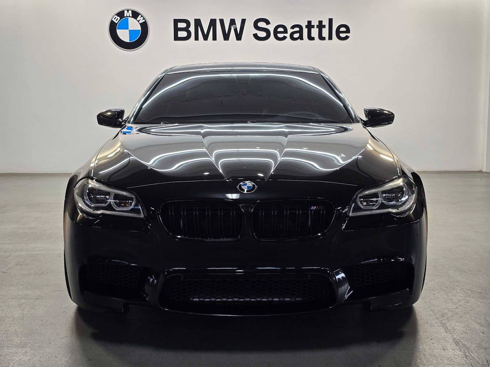 Thumbnail: 2015 BMW M5 - 6