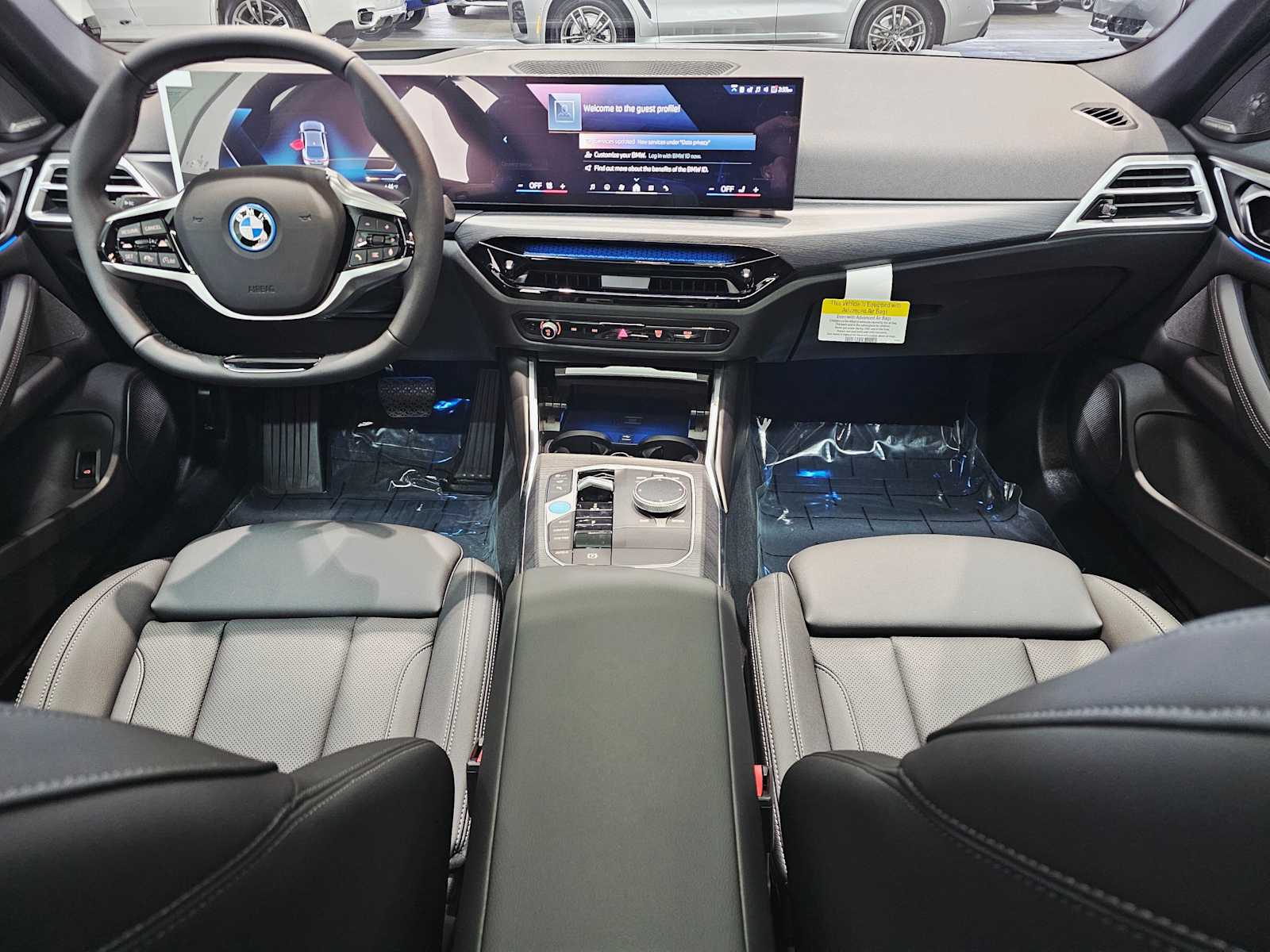 Thumbnail: 2025 BMW i4 - 10