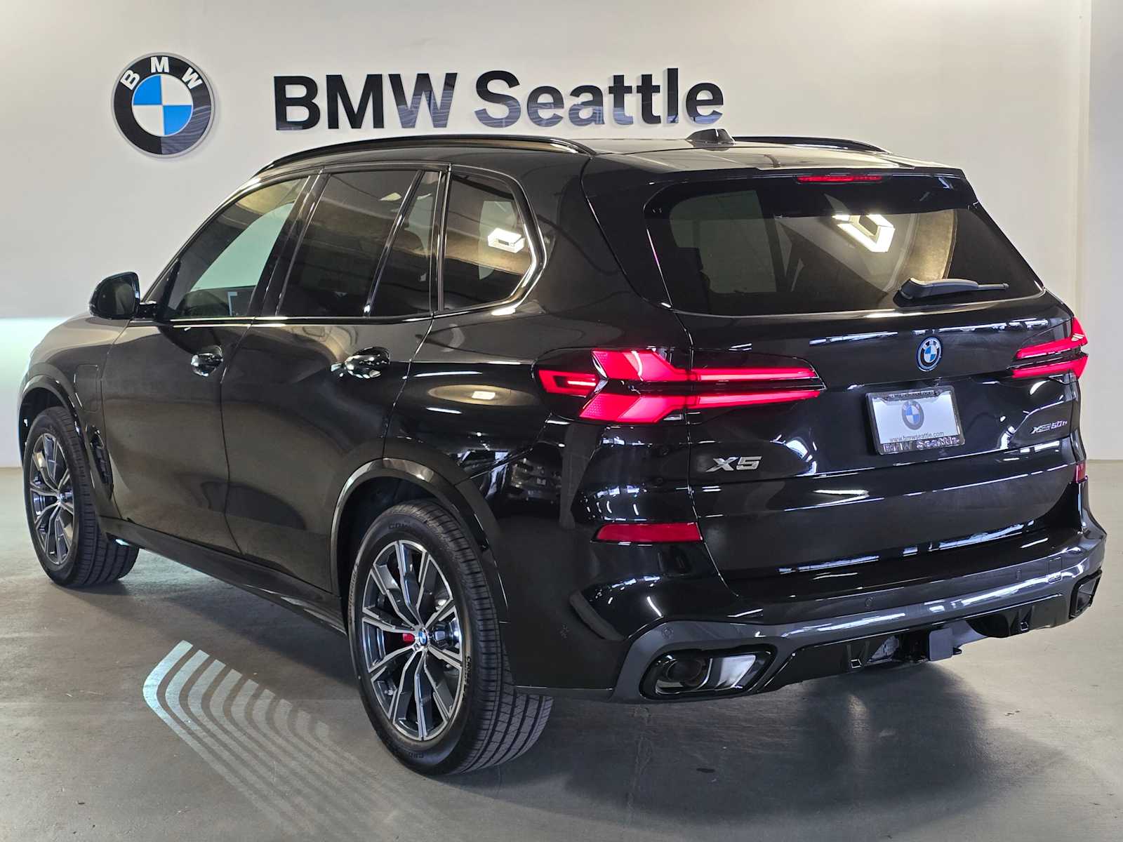 Thumbnail: 2026 BMW X5 - 4
