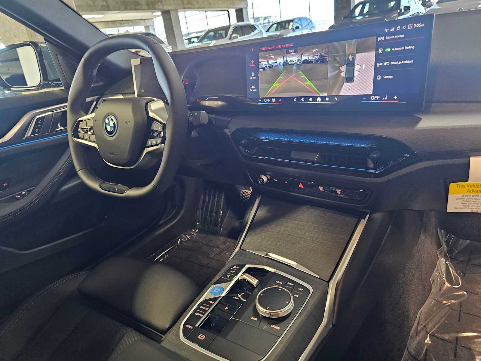 Thumbnail: 2026 BMW i4 - 33