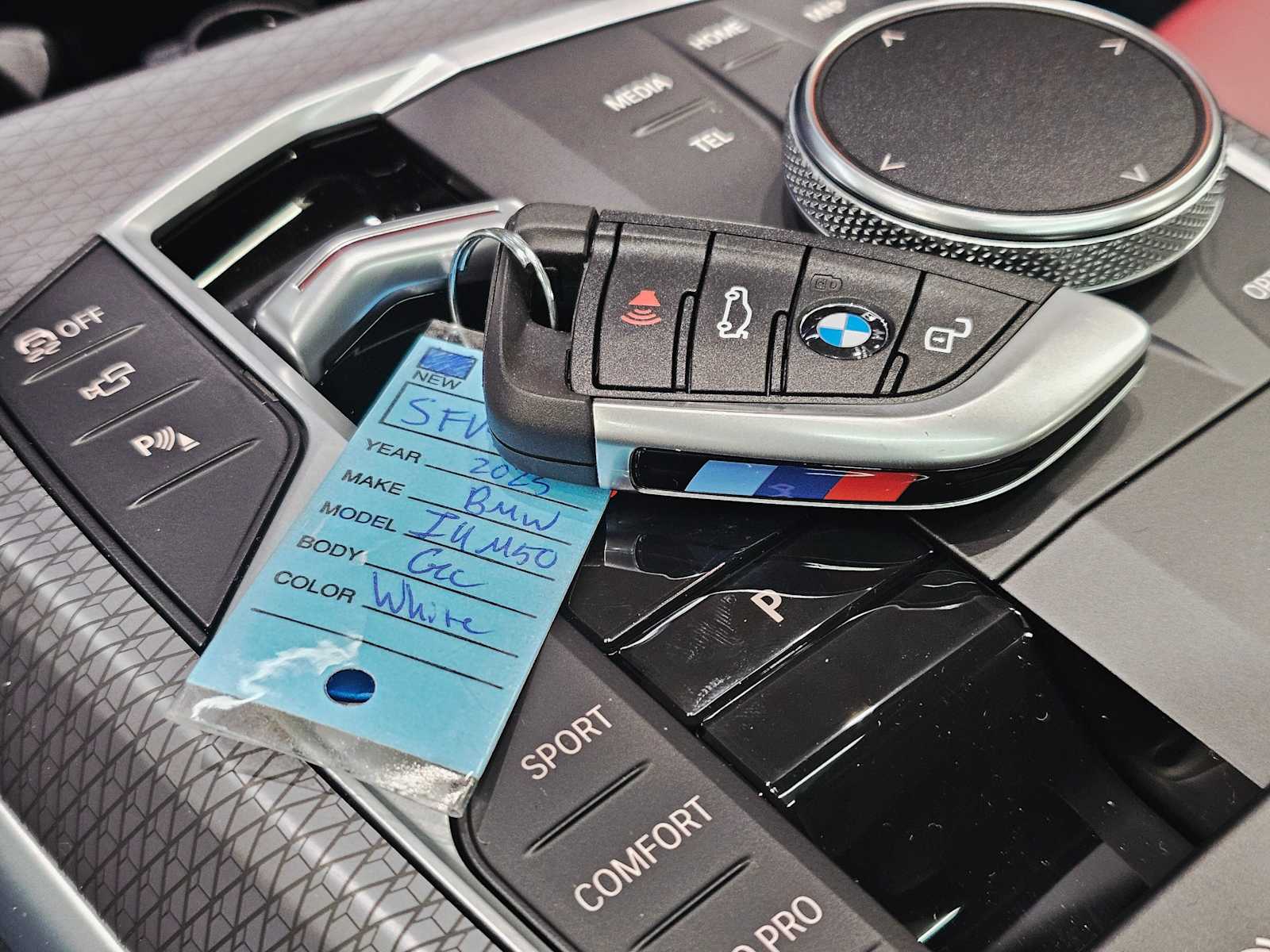 Thumbnail: 2025 BMW i4 - 30