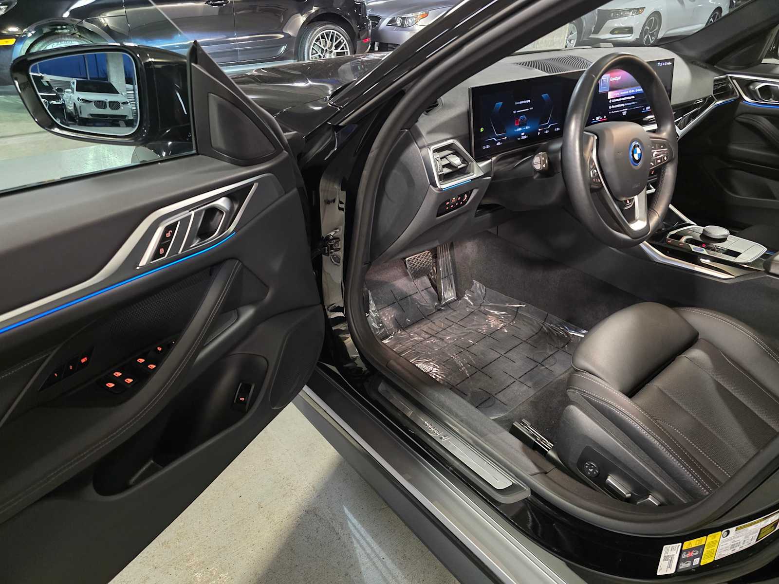 Thumbnail: 2023 BMW i4 - 26