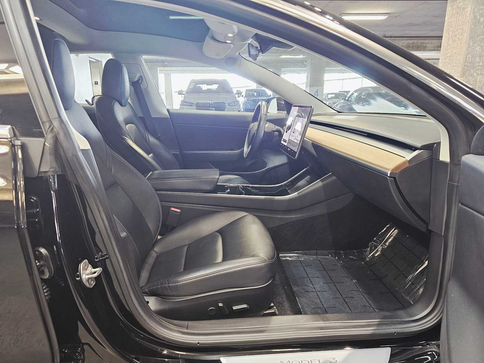 Thumbnail: 2019 Tesla Model 3 - 30