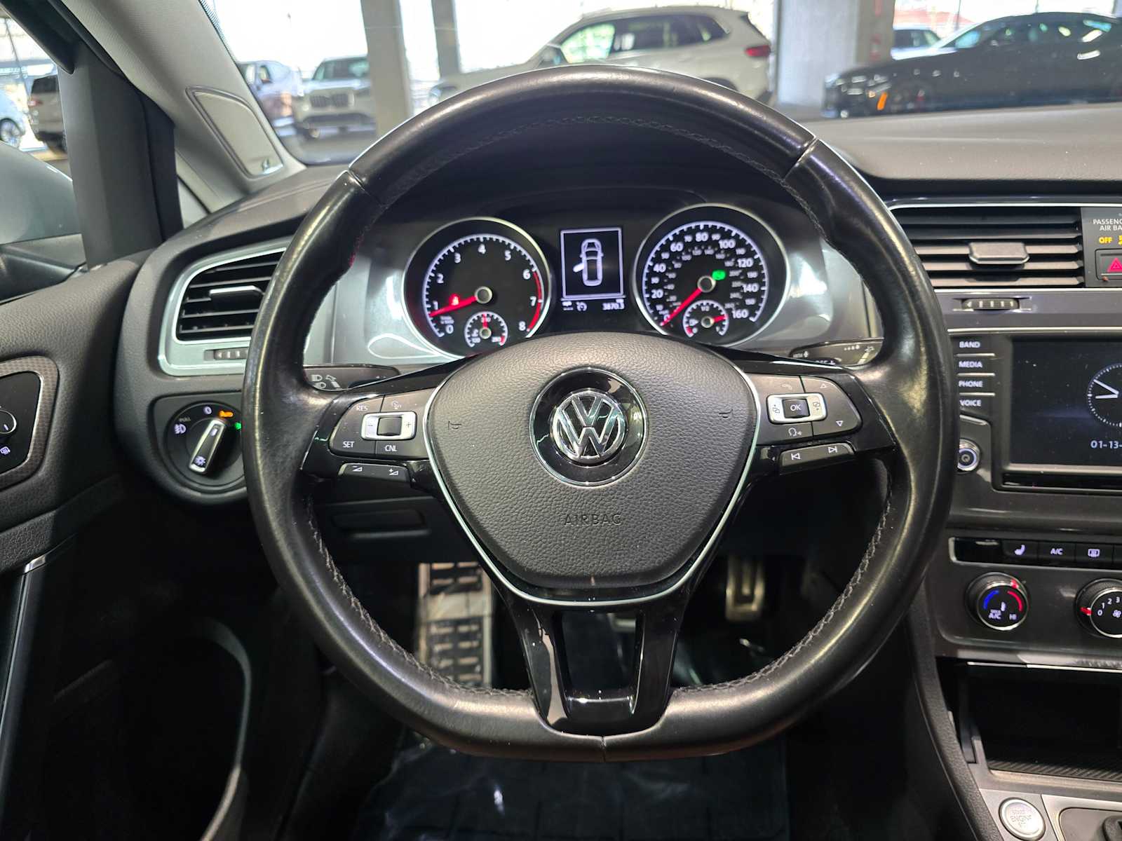 Thumbnail: 2017 Volkswagen Golf - 11