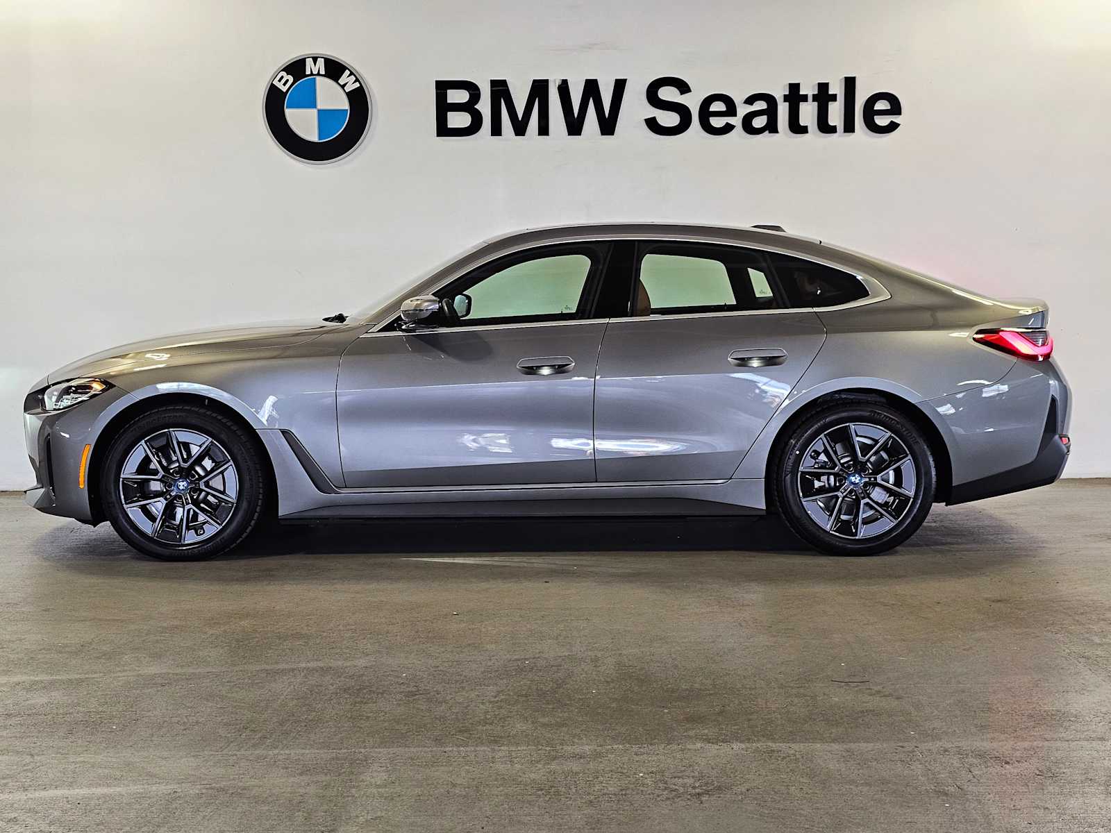 Thumbnail: 2024 BMW i4 - 3