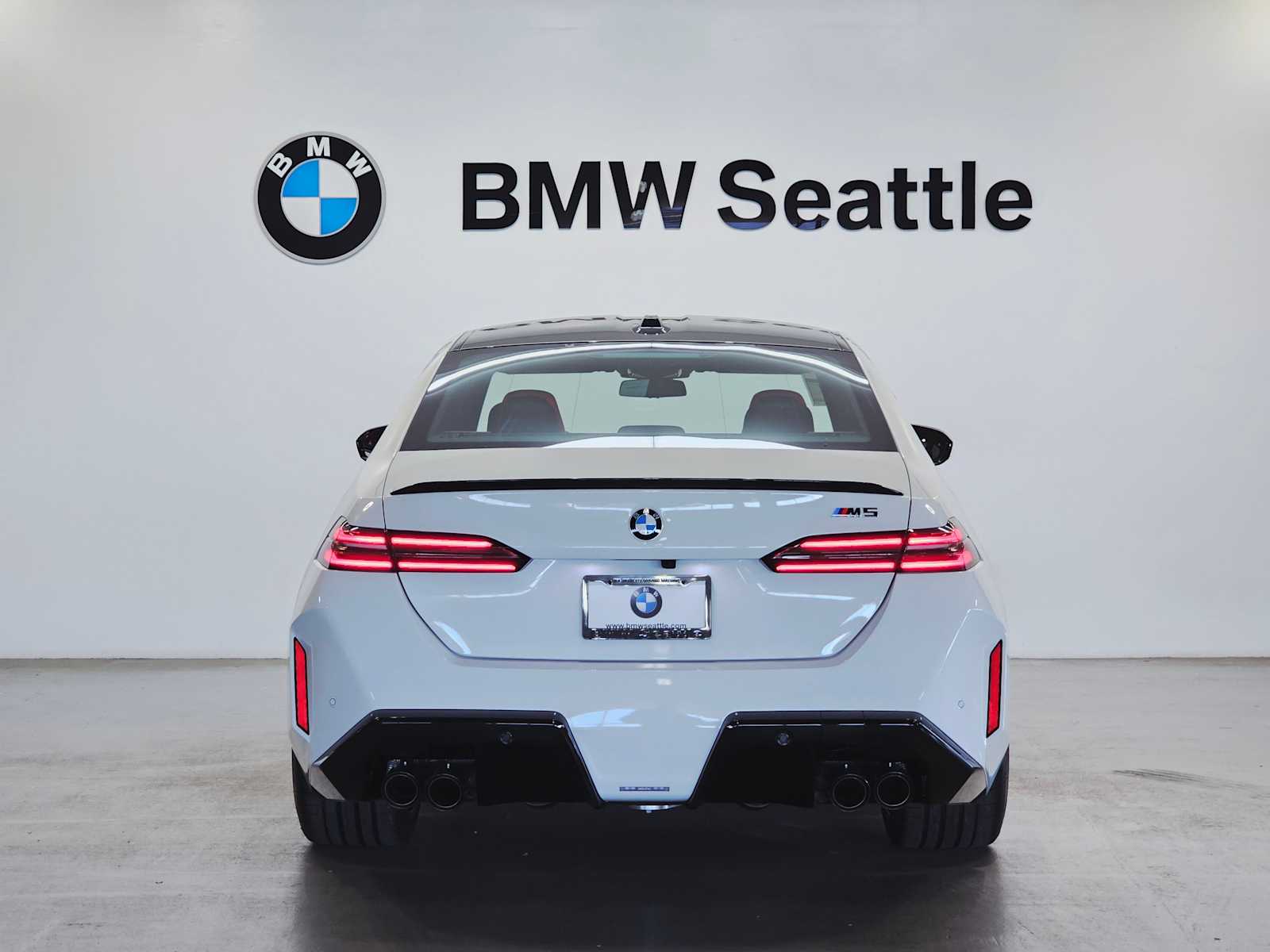 Thumbnail: 2026 BMW M5 - 5