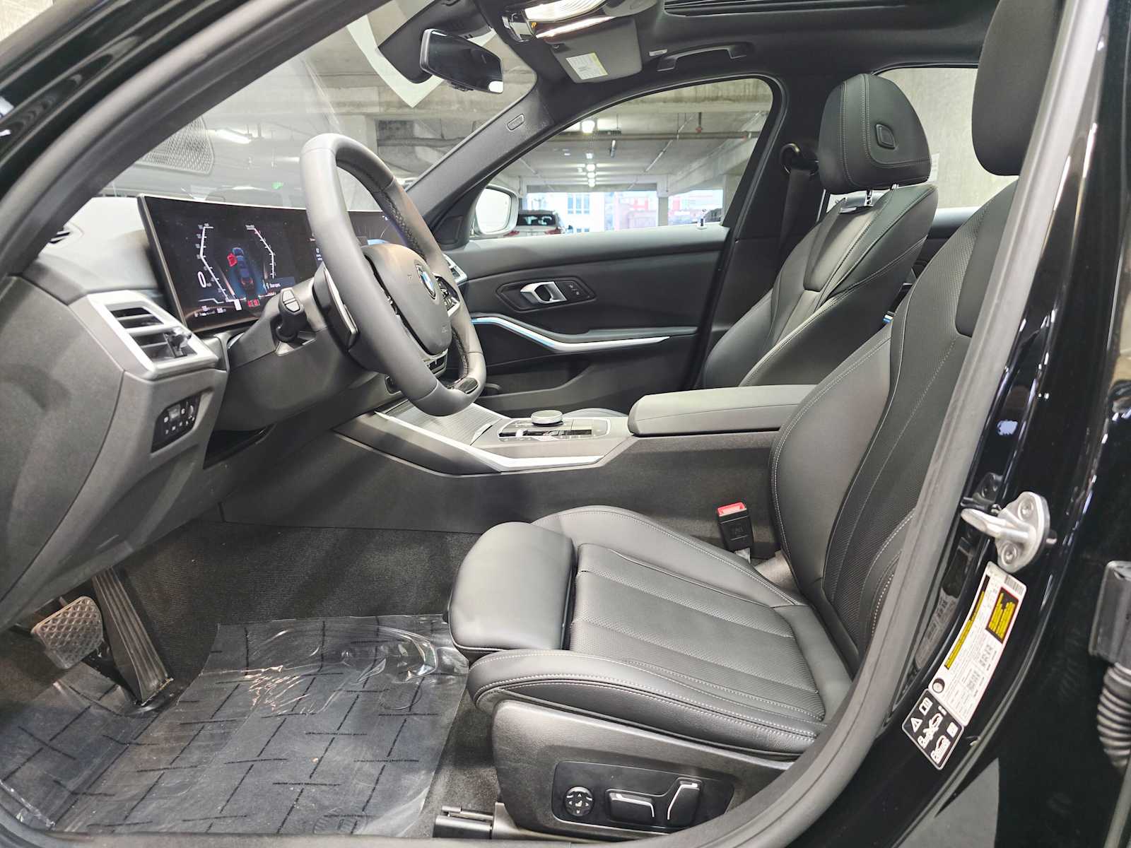 Thumbnail: 2025 BMW 3 Series - 24