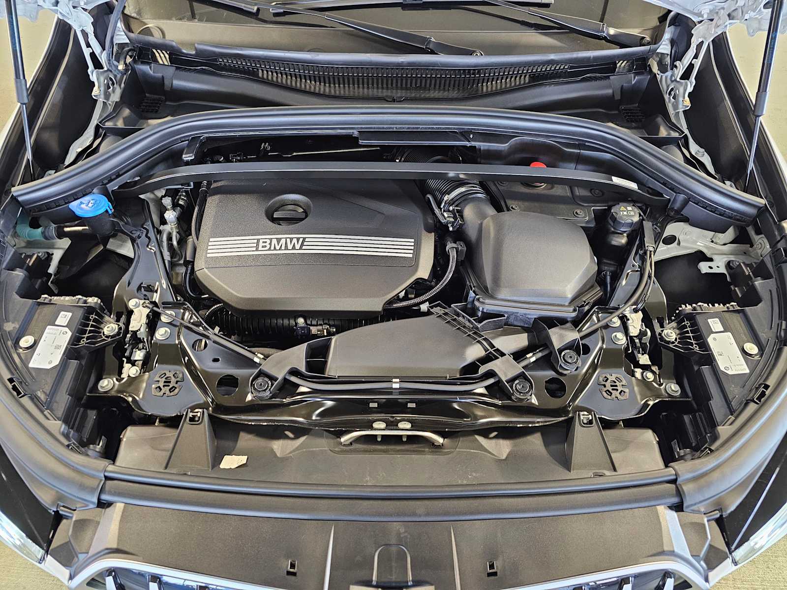 Thumbnail: 2025 BMW X1 - 9