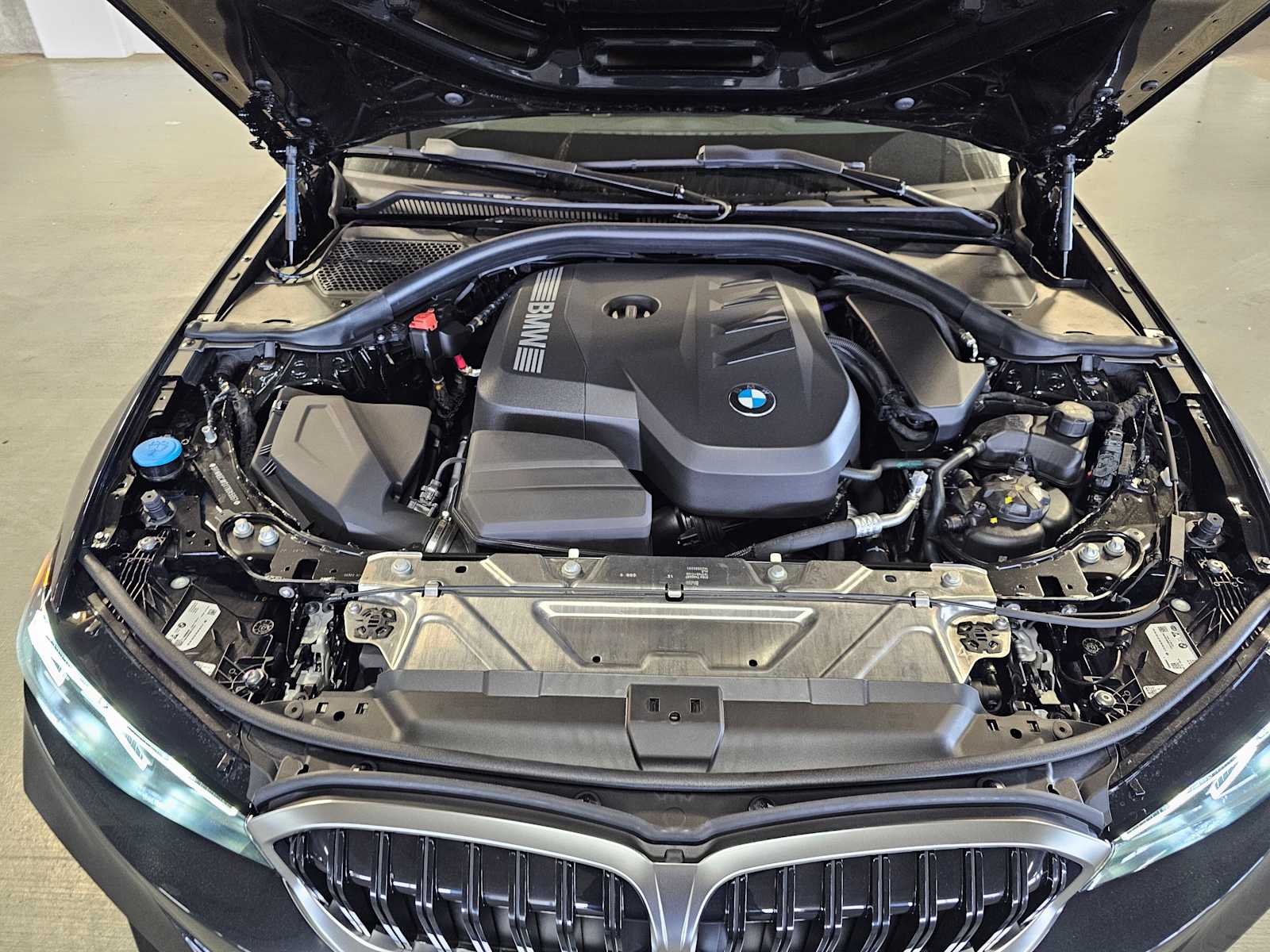 Thumbnail: 2026 BMW 3 Series - 9
