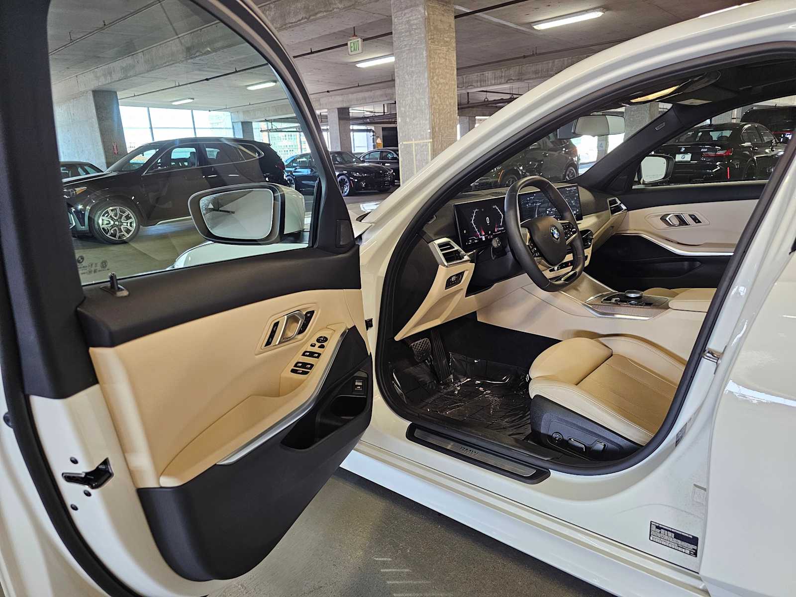 Thumbnail: 2025 BMW 3 Series - 32