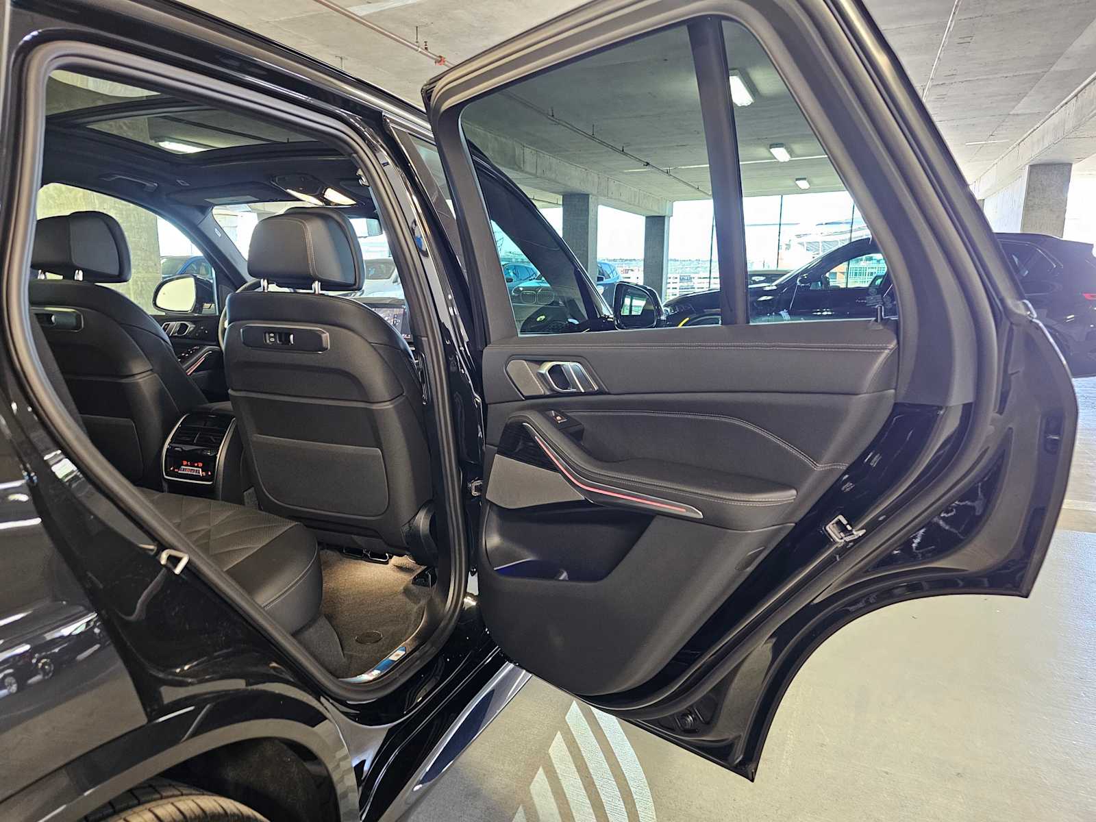 Thumbnail: 2026 BMW X5 - 38