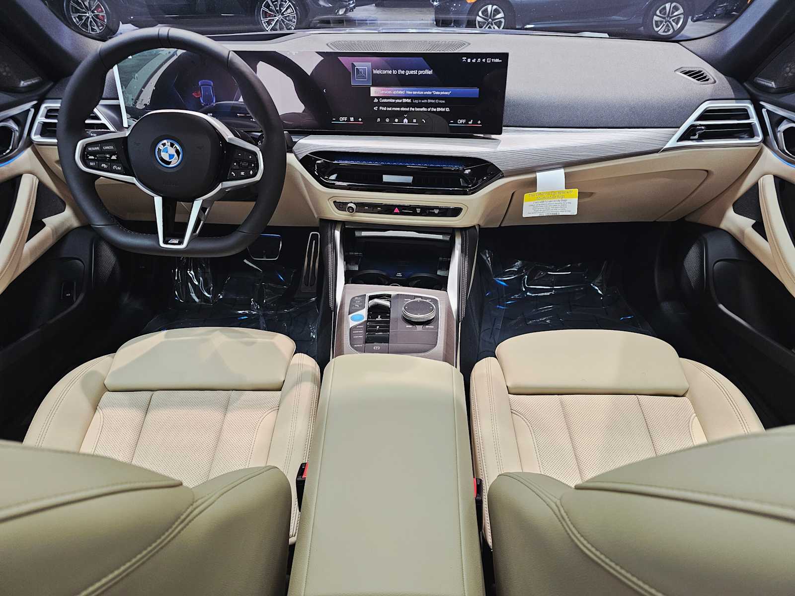 Thumbnail: 2025 BMW i4 - 10