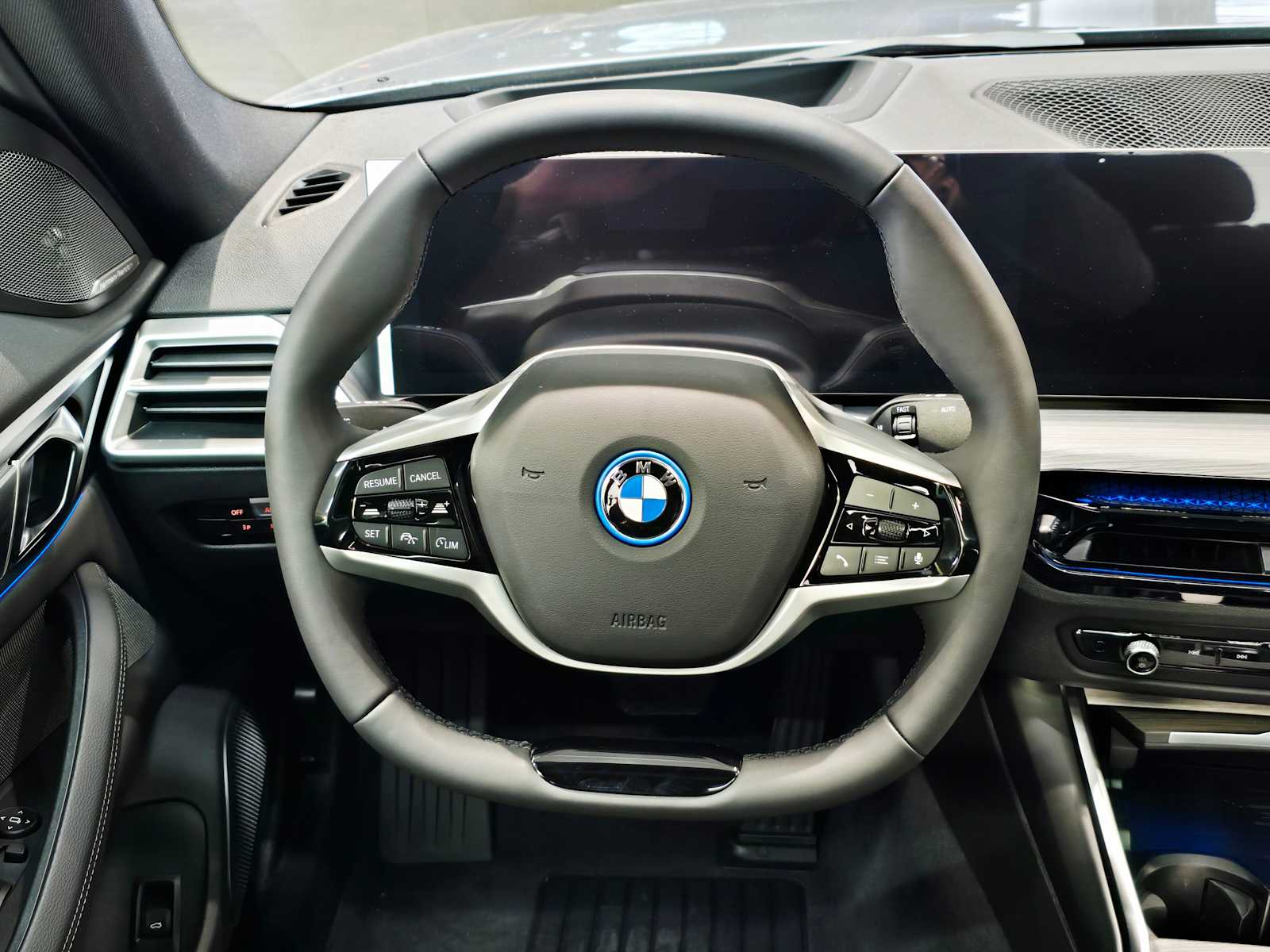 Thumbnail: 2026 BMW i4 - 11