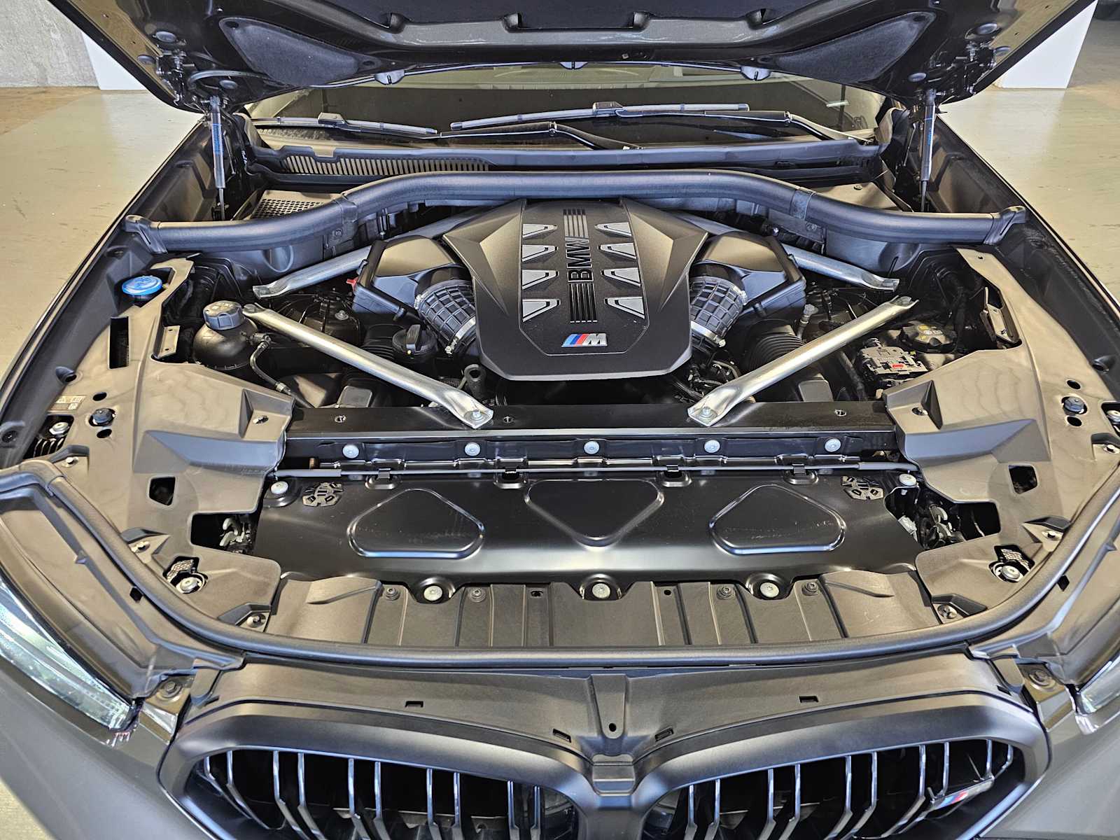 Thumbnail: 2024 BMW X6 - 9