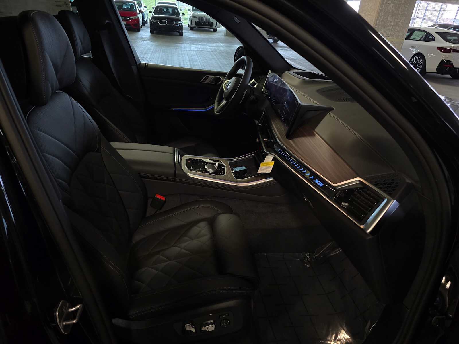 Thumbnail: 2026 BMW X5 - 32