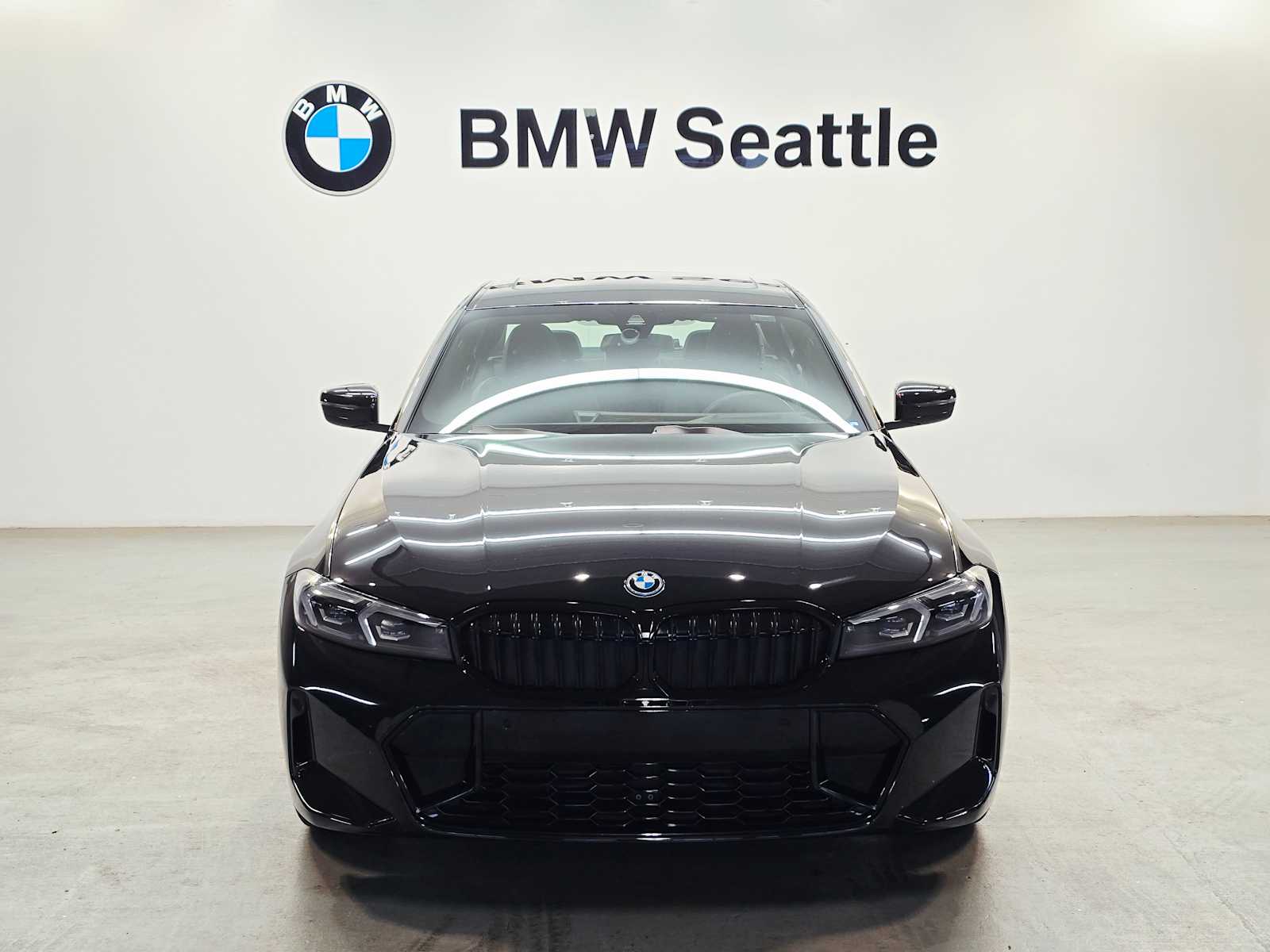 Thumbnail: 2023 BMW 3 Series - 6