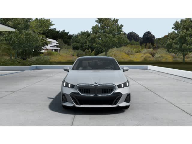 Thumbnail: 2026 BMW 5 Series - 3