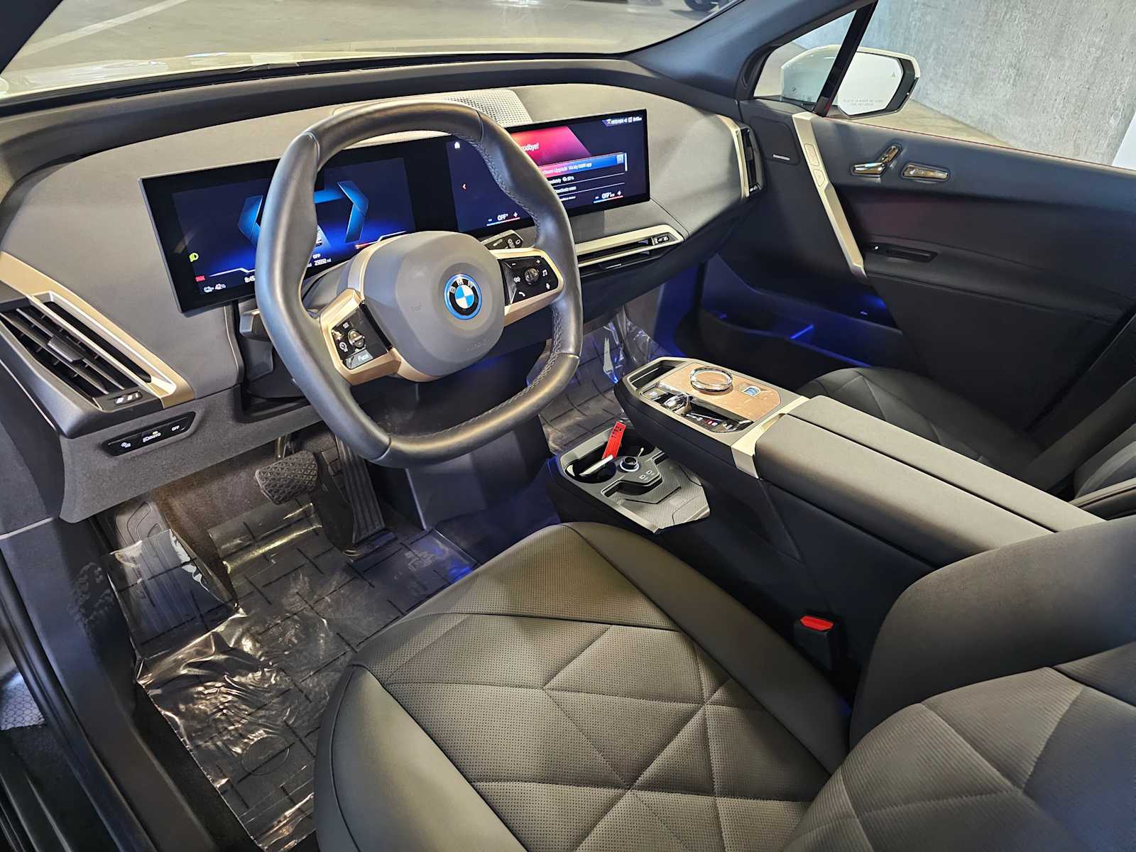 Thumbnail: 2023 BMW iX - 2