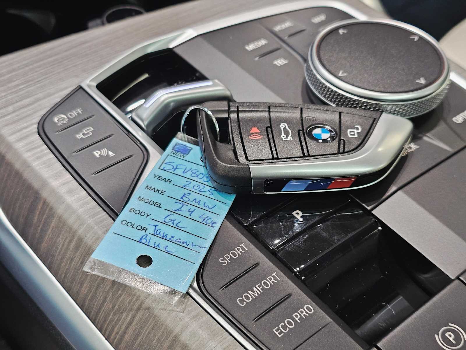 Thumbnail: 2025 BMW i4 - 30