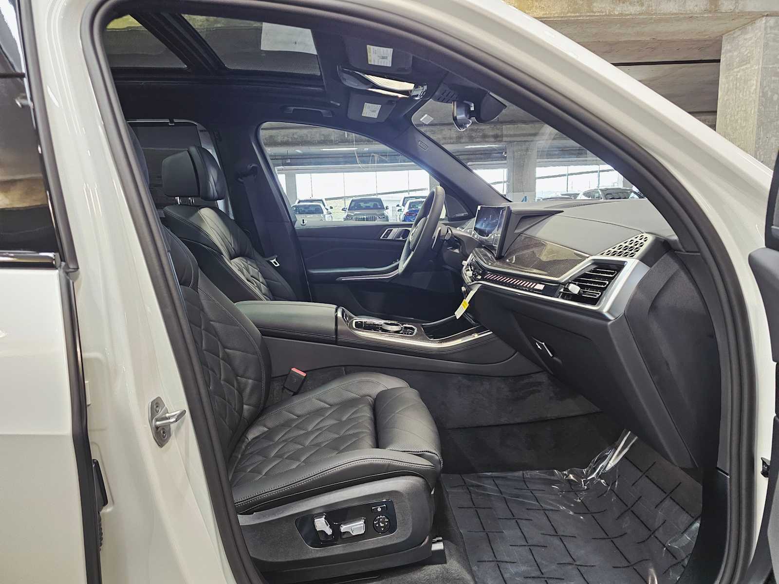 Thumbnail: 2026 BMW X5 - 27