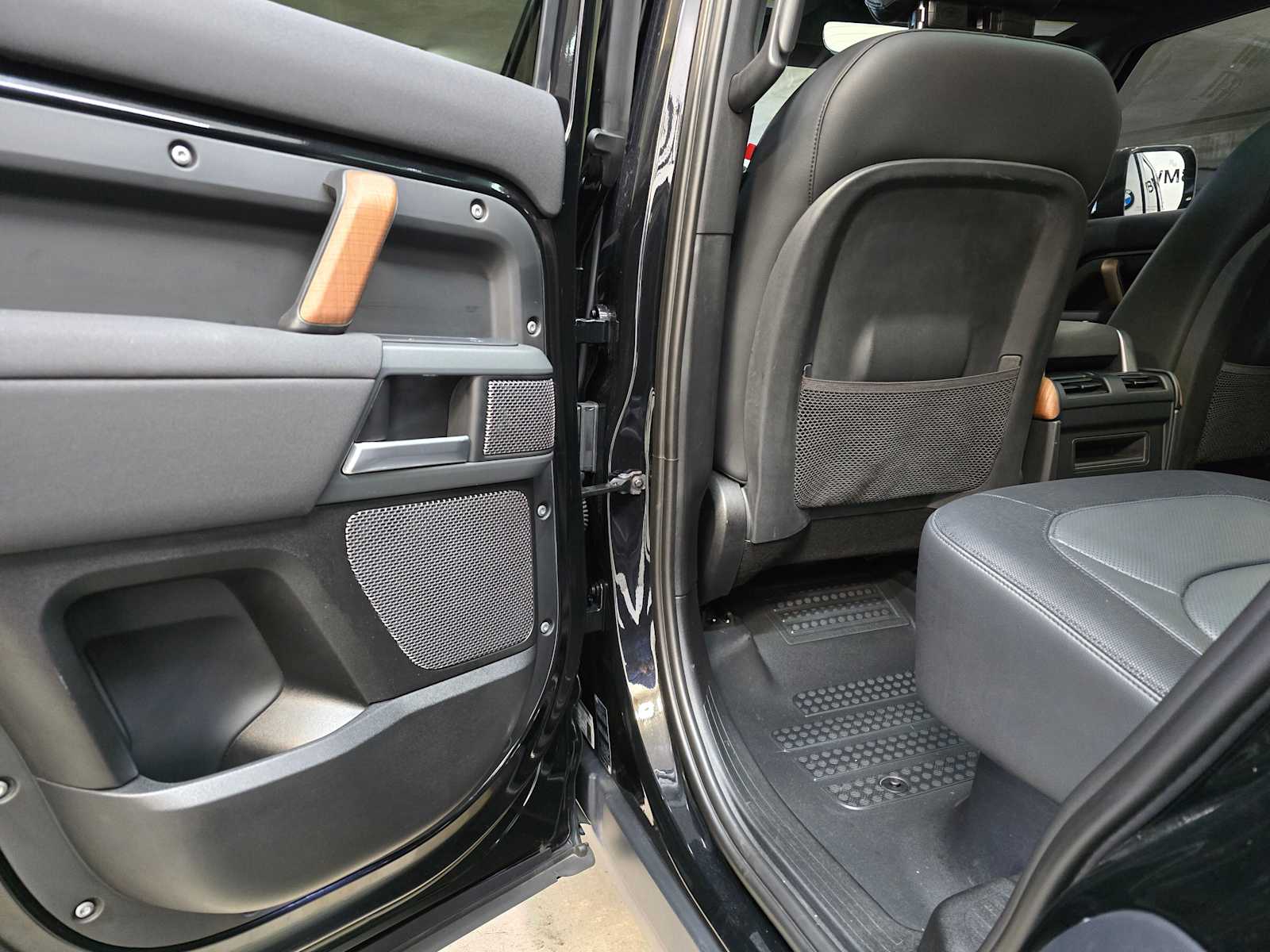 Thumbnail: 2023 Land Rover Defender - 26