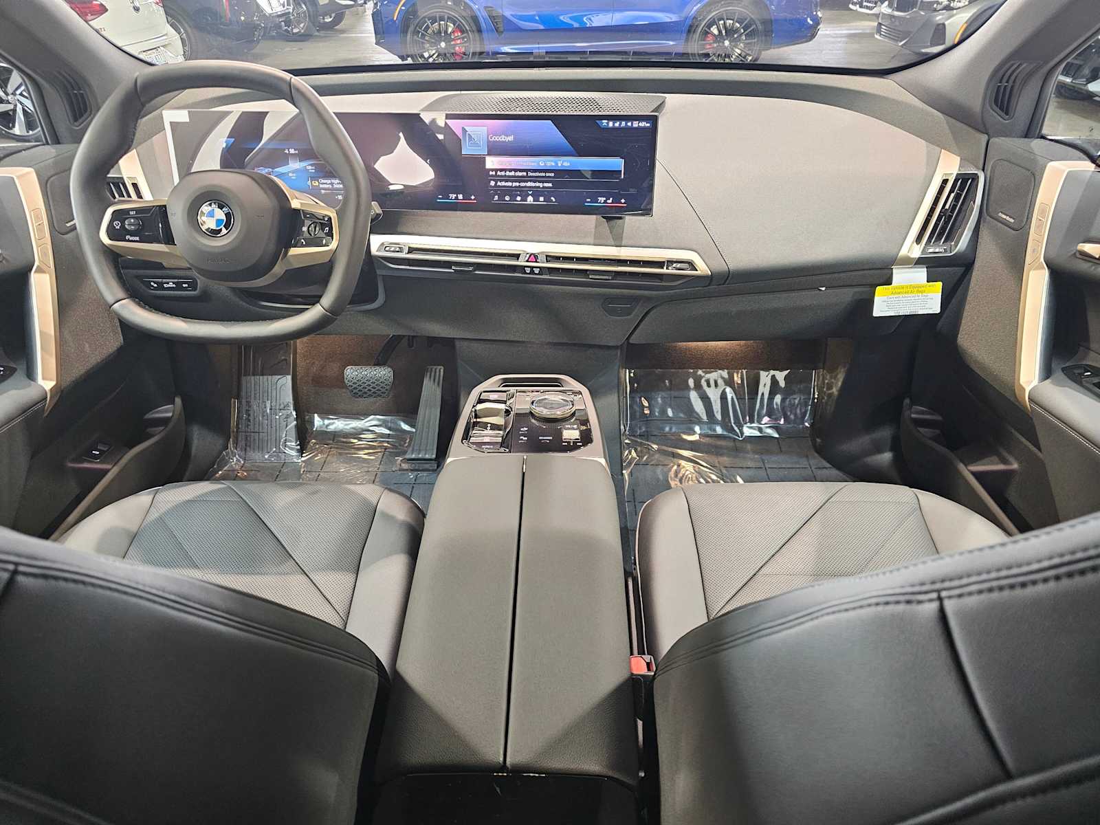 Thumbnail: 2026 BMW iX - 10