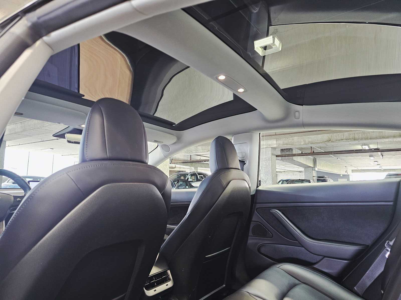 Thumbnail: 2018 Tesla Model 3 - 28