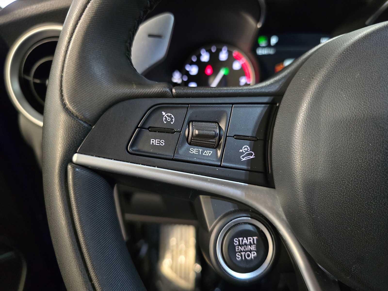 Thumbnail: 2018 Alfa Romeo Stelvio - 21