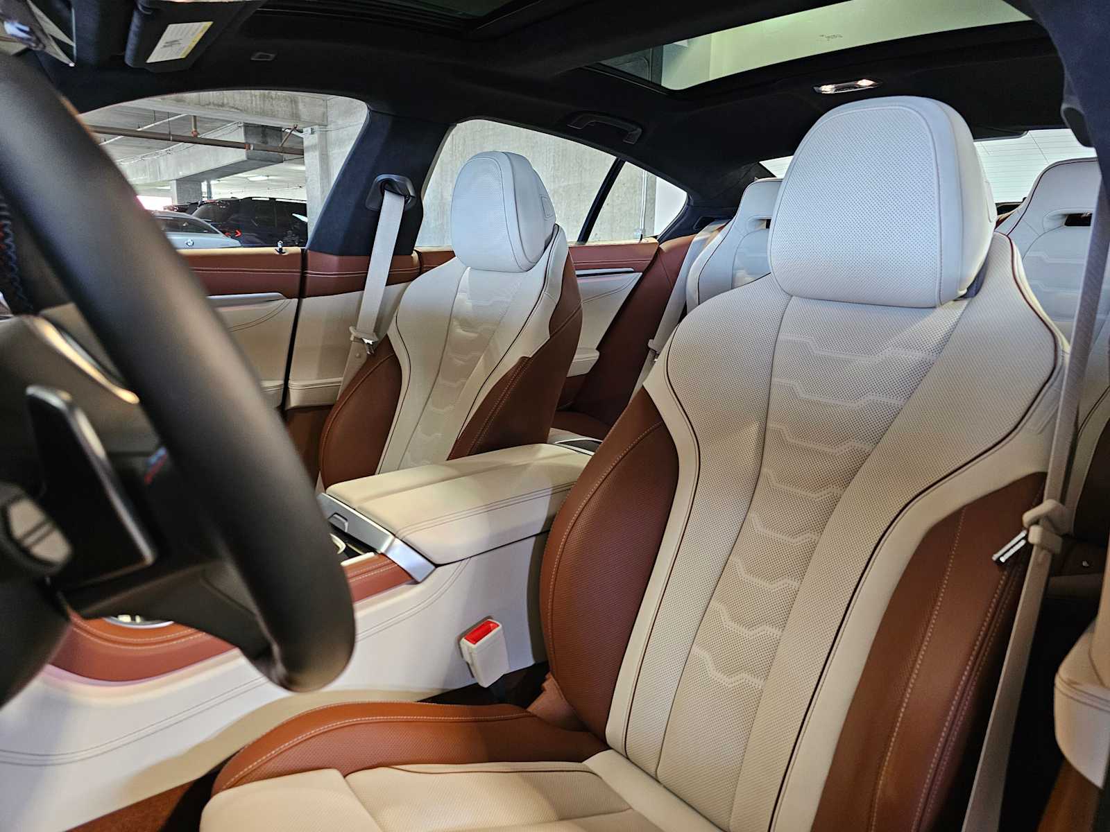 Thumbnail: 2025 BMW 8 Series - 32