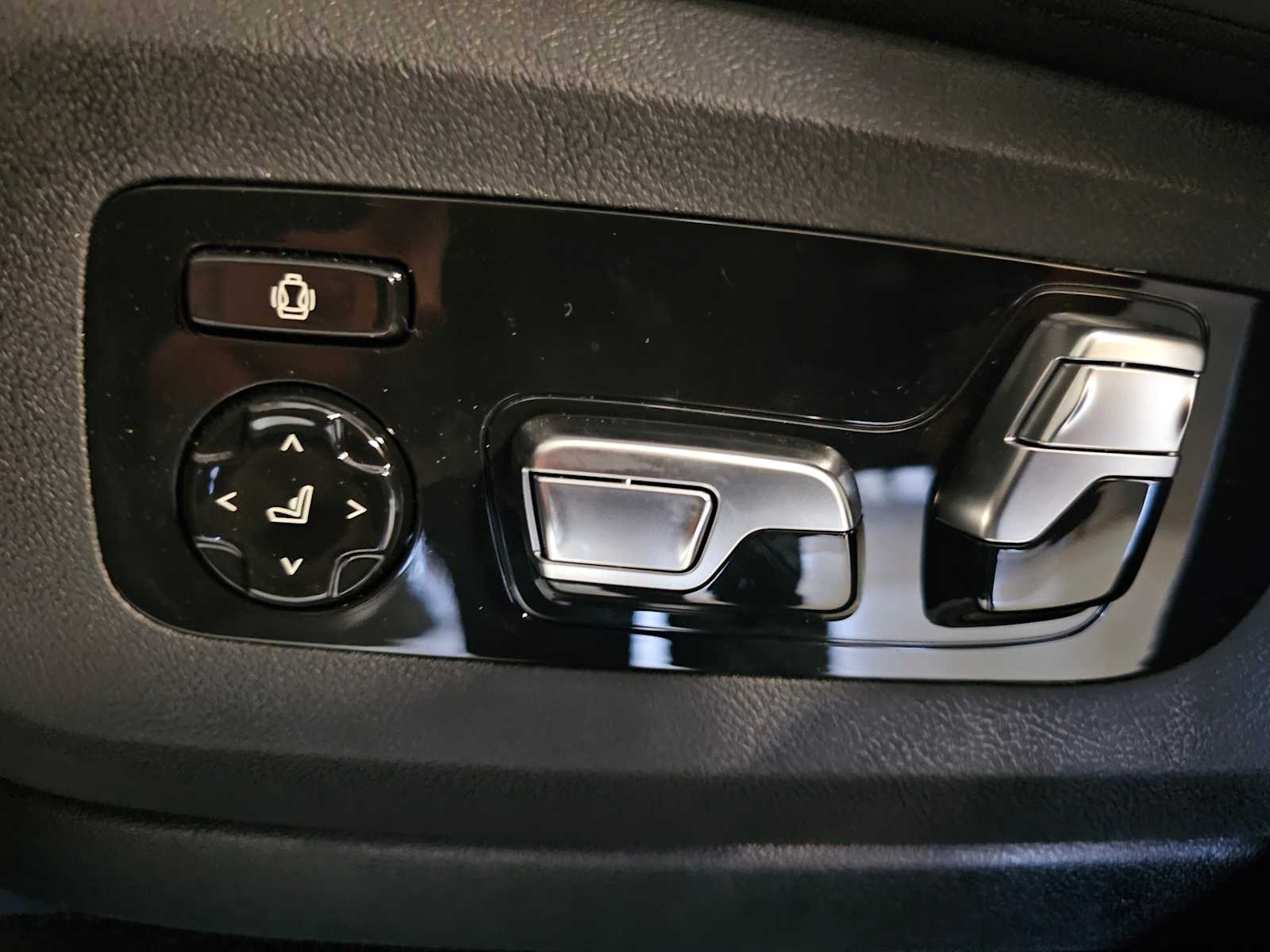 Thumbnail: 2026 BMW X5 - 31