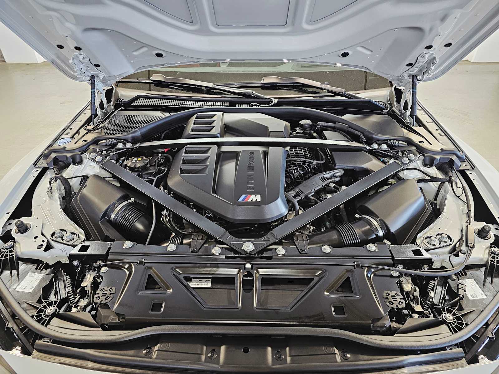 Thumbnail: 2026 BMW M4 - 9