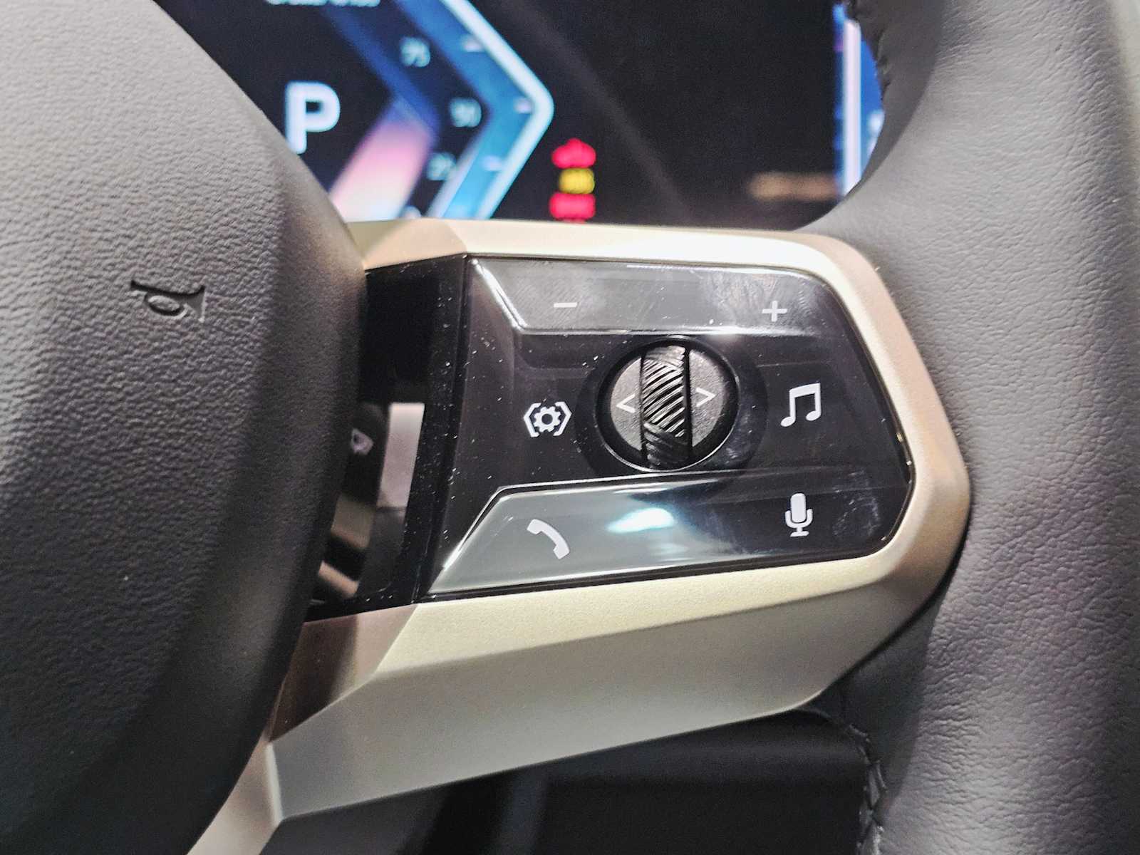 Thumbnail: 2026 BMW iX - 12