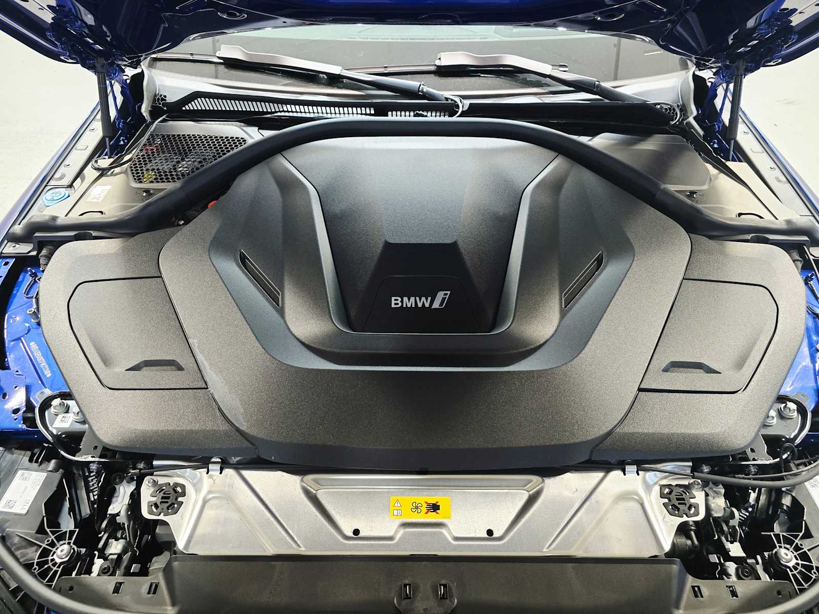 Thumbnail: 2026 BMW i4 - 9
