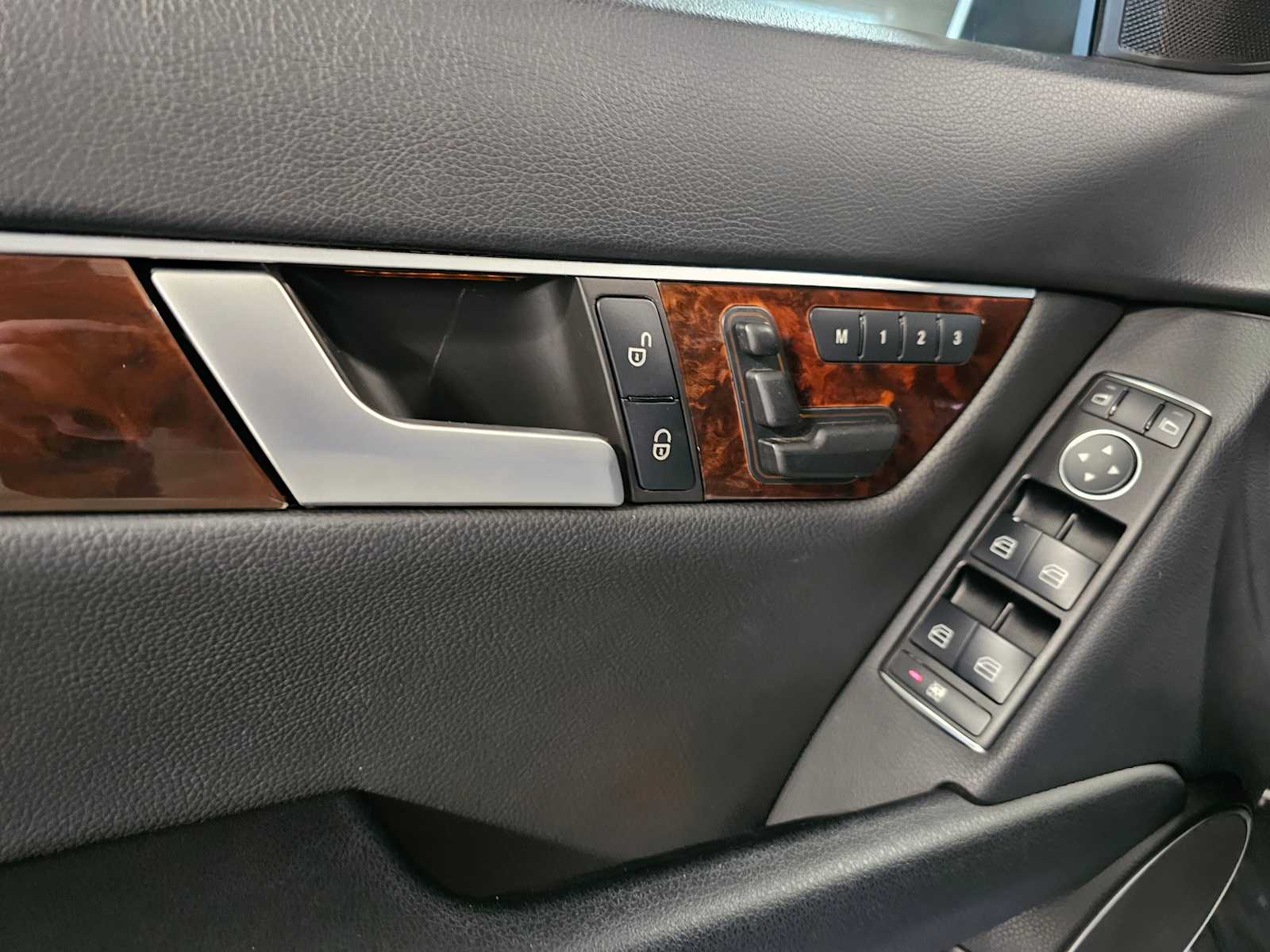 Thumbnail: 2013 Mercedes-Benz C-Class - 26