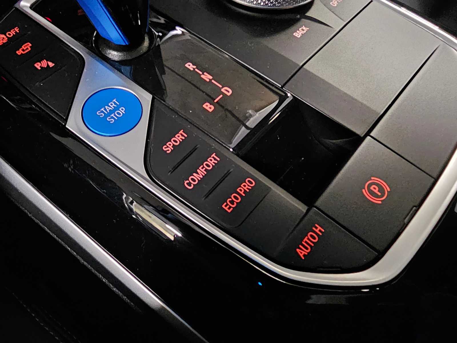 Thumbnail: 2023 BMW i4 - 23