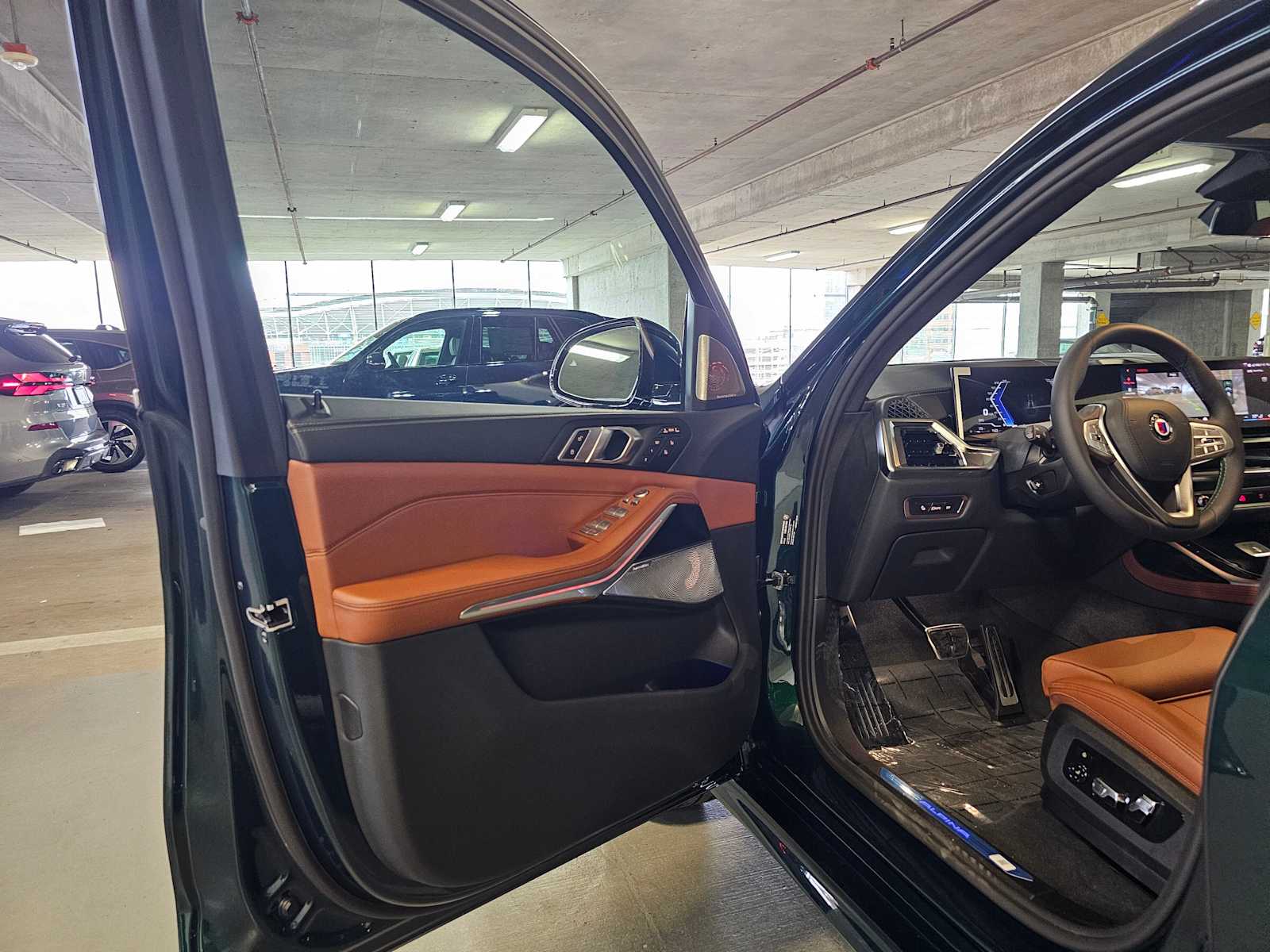 Thumbnail: 2026 BMW X7 - 32