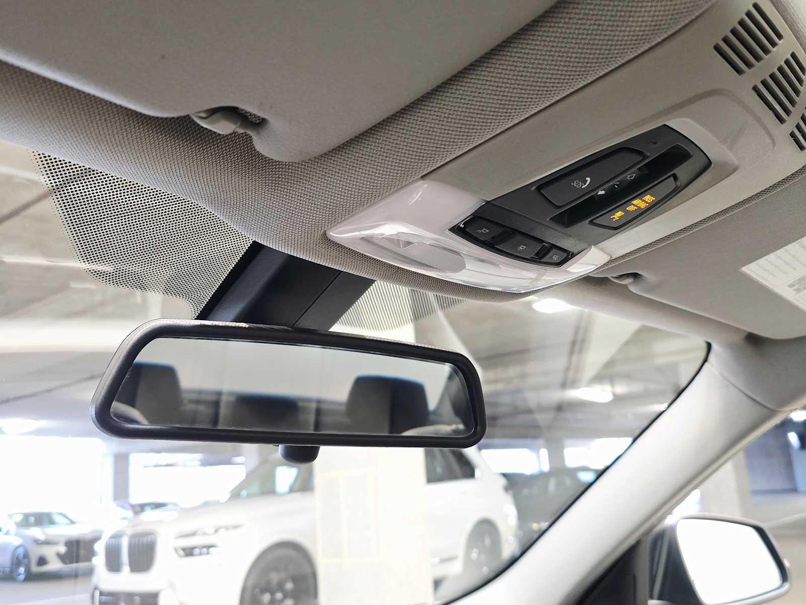 Thumbnail: 2015 BMW 3 Series - 18