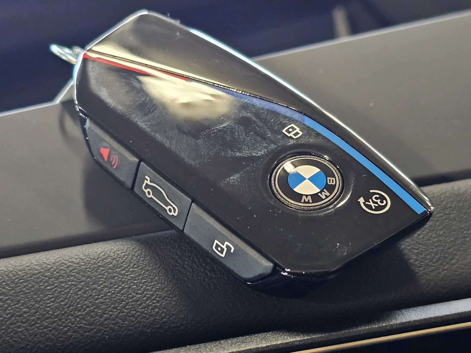 Thumbnail: 2026 BMW M5 - 42
