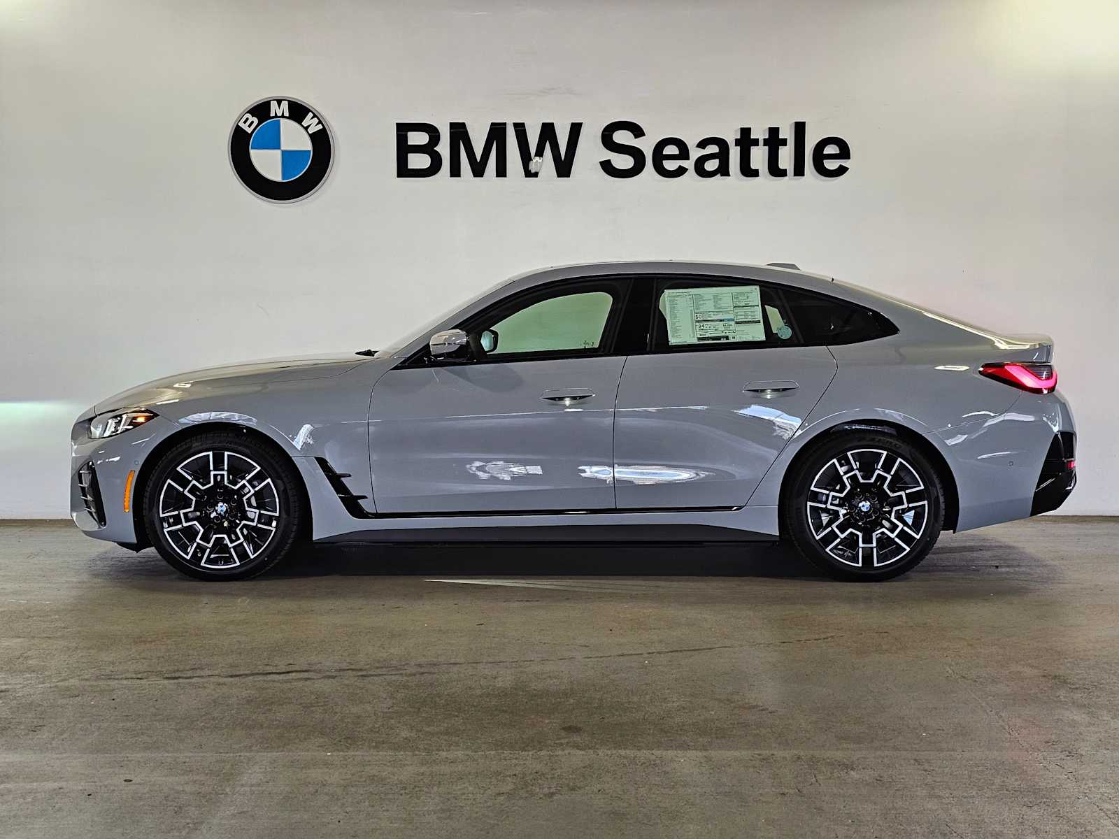 Thumbnail: 2026 BMW i4 - 3