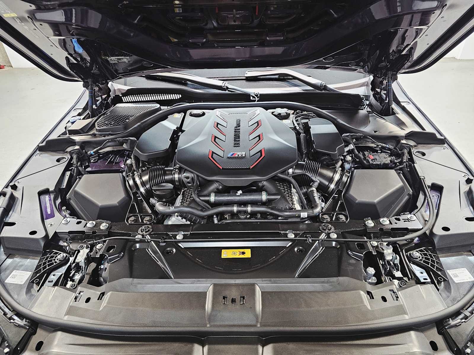 Thumbnail: 2026 BMW M5 - 9