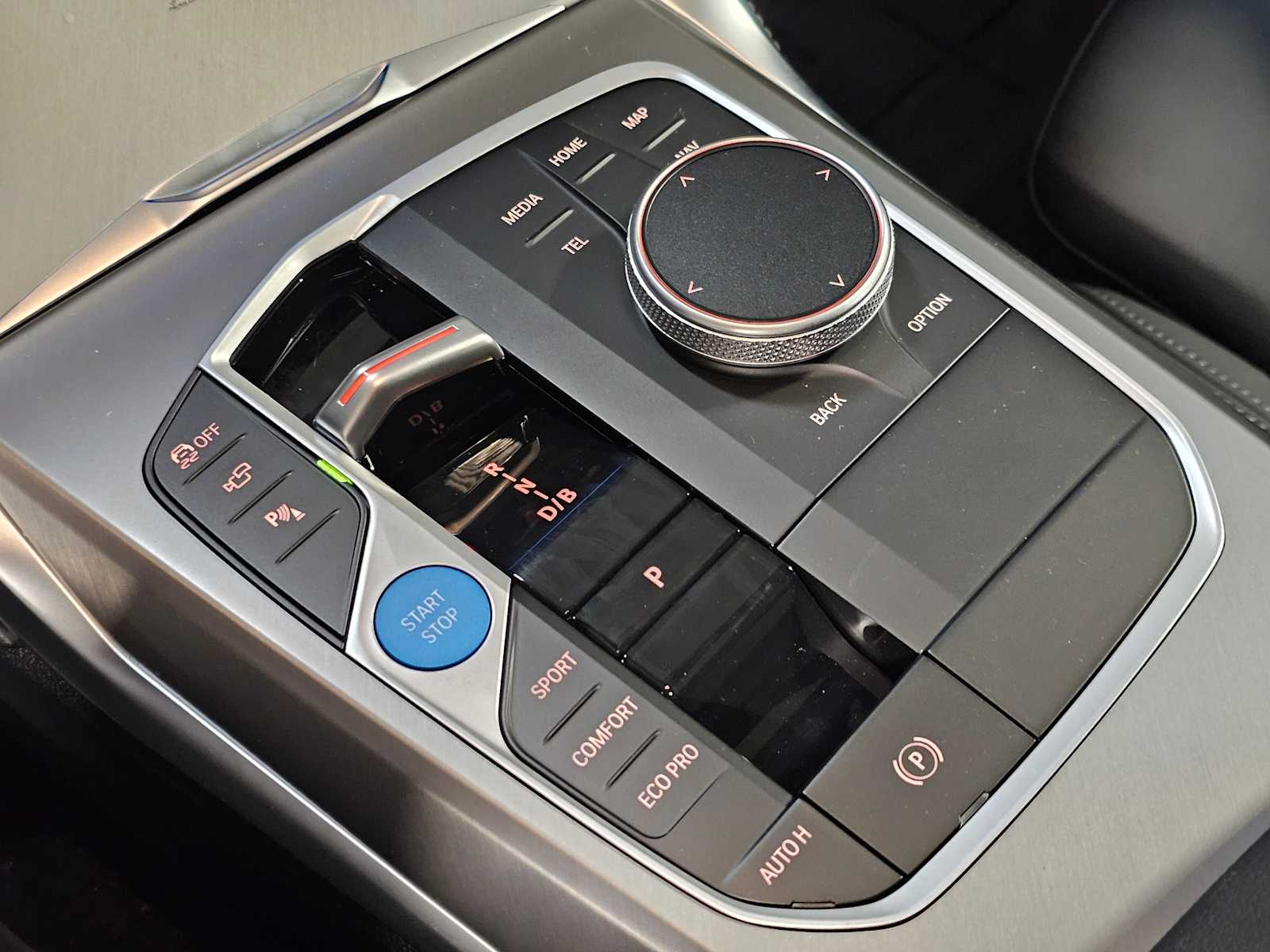 Thumbnail: 2026 BMW i4 - 21