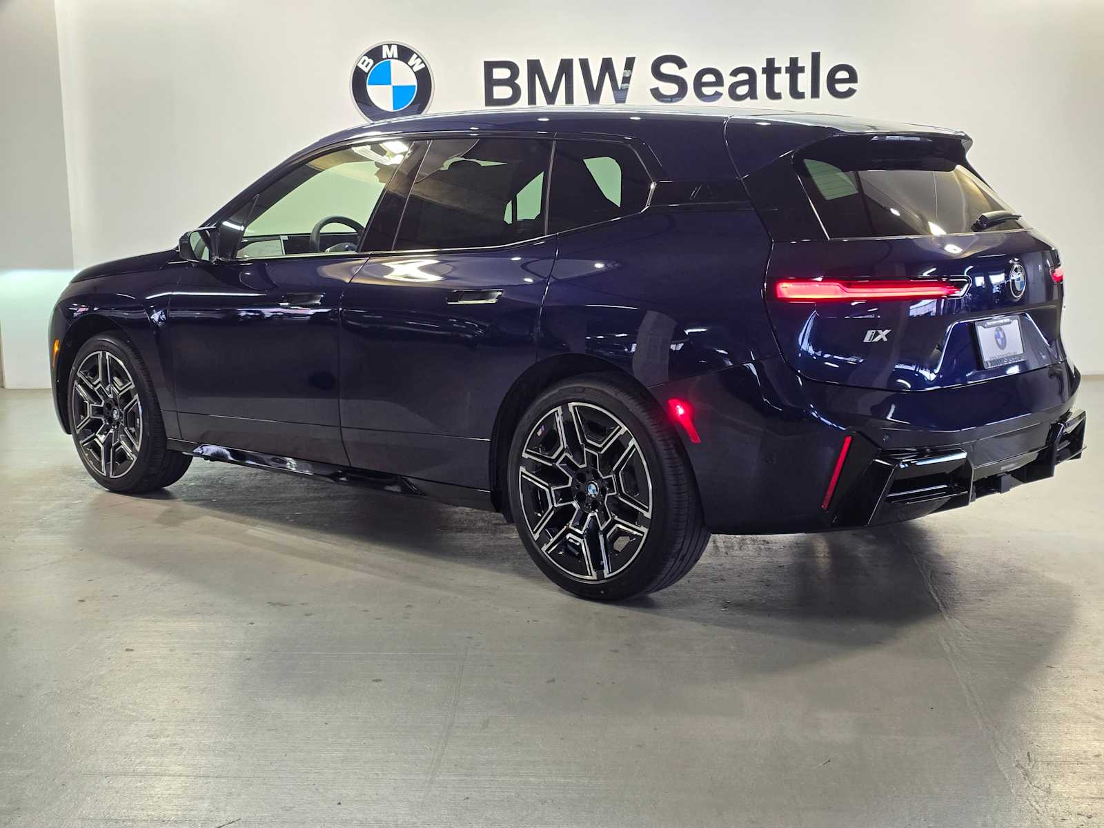 Thumbnail: 2026 BMW iX - 4