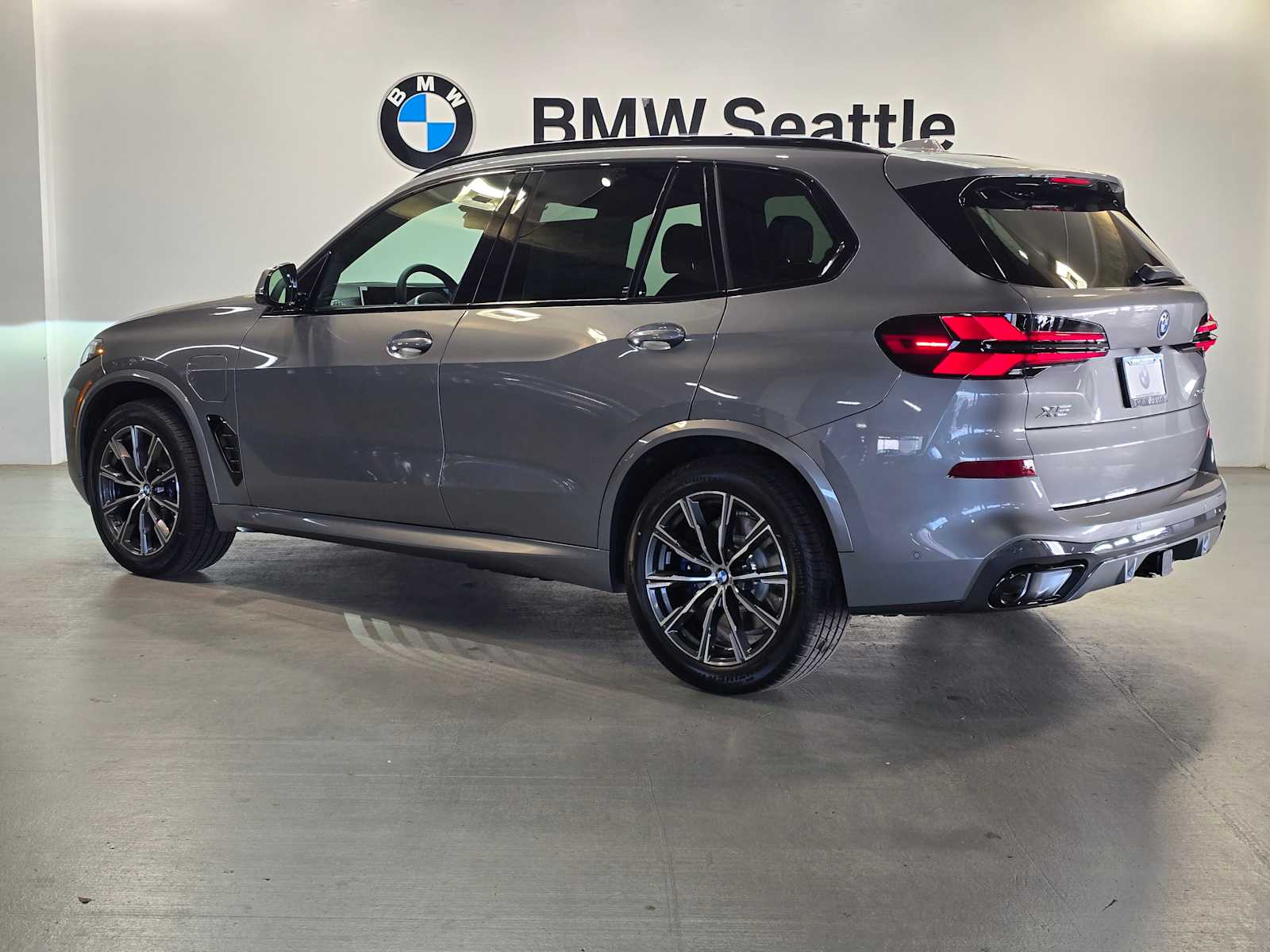 Thumbnail: 2026 BMW X5 - 4