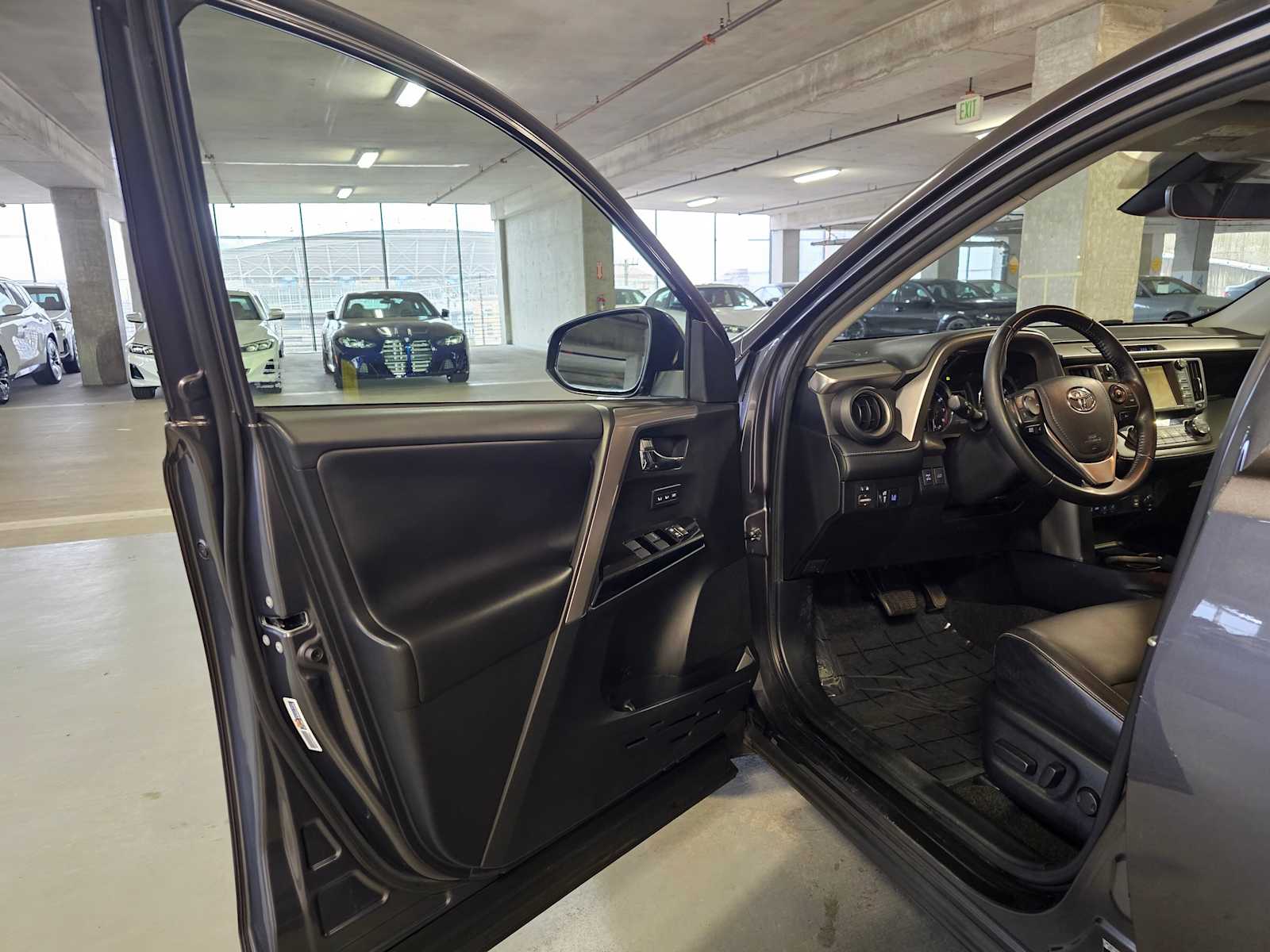 Thumbnail: 2018 Toyota RAV4 - 29