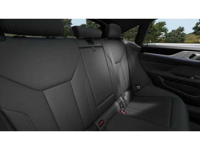 Thumbnail: 2026 BMW i4 - 12