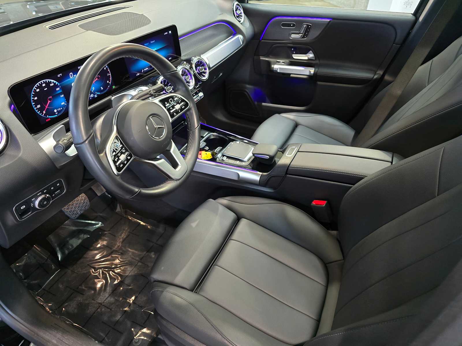 Thumbnail: 2023 Mercedes-Benz GLB - 2