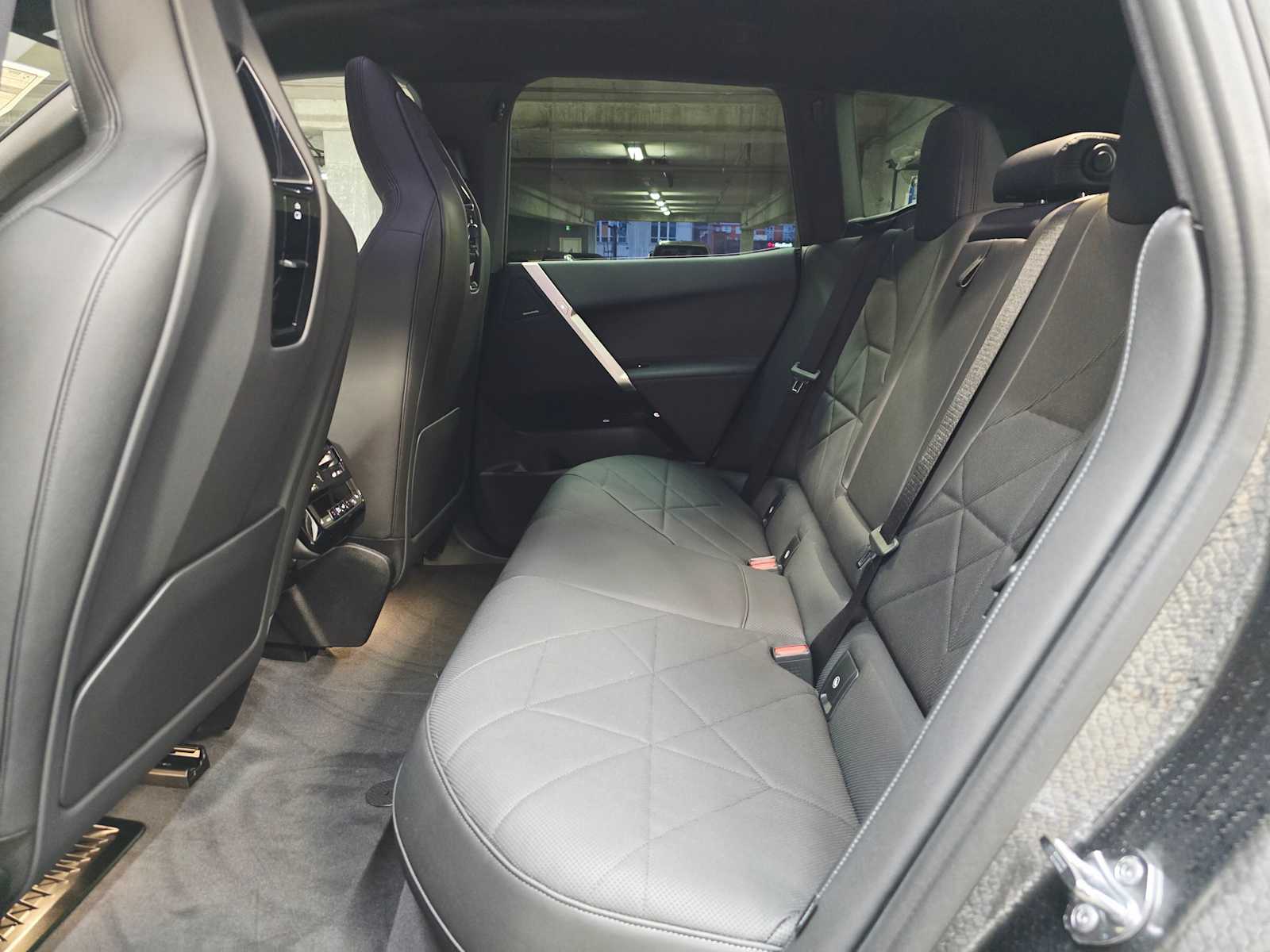 Thumbnail: 2026 BMW iX - 25