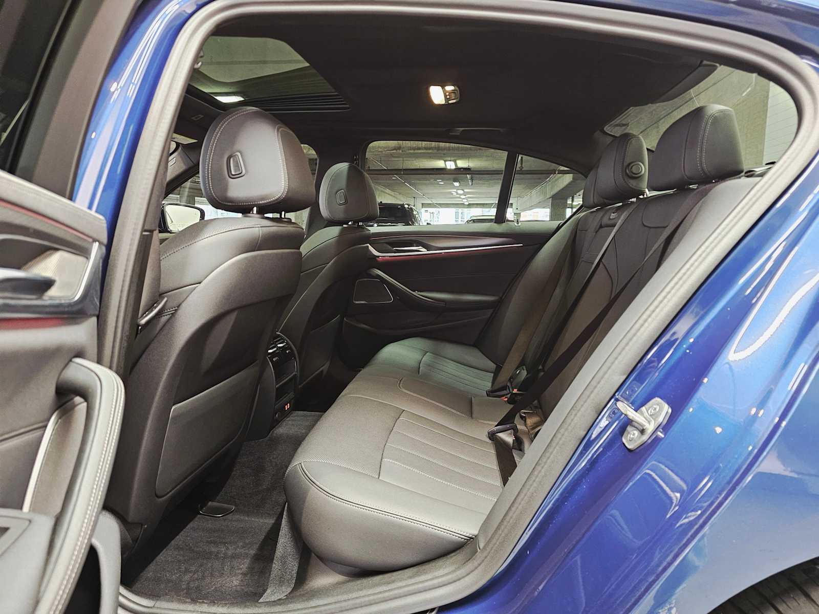 Thumbnail: 2023 BMW 5 Series - 25