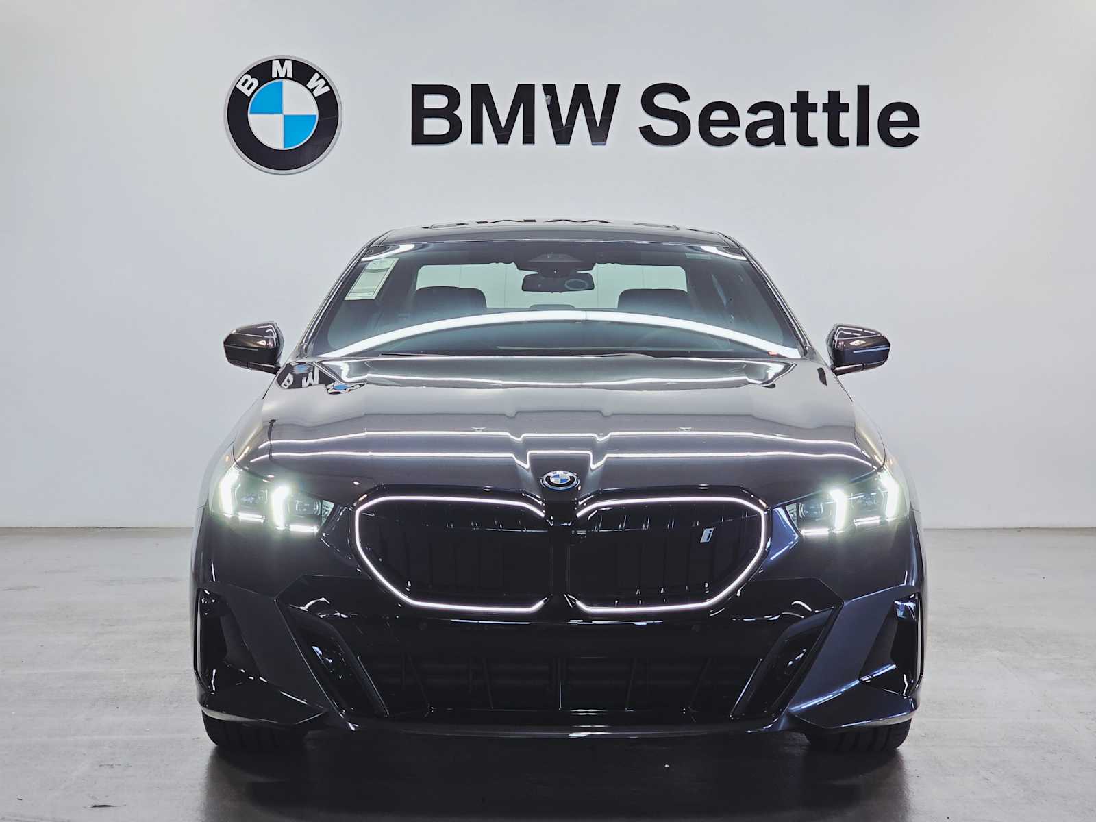 Thumbnail: 2026 BMW i5 - 6