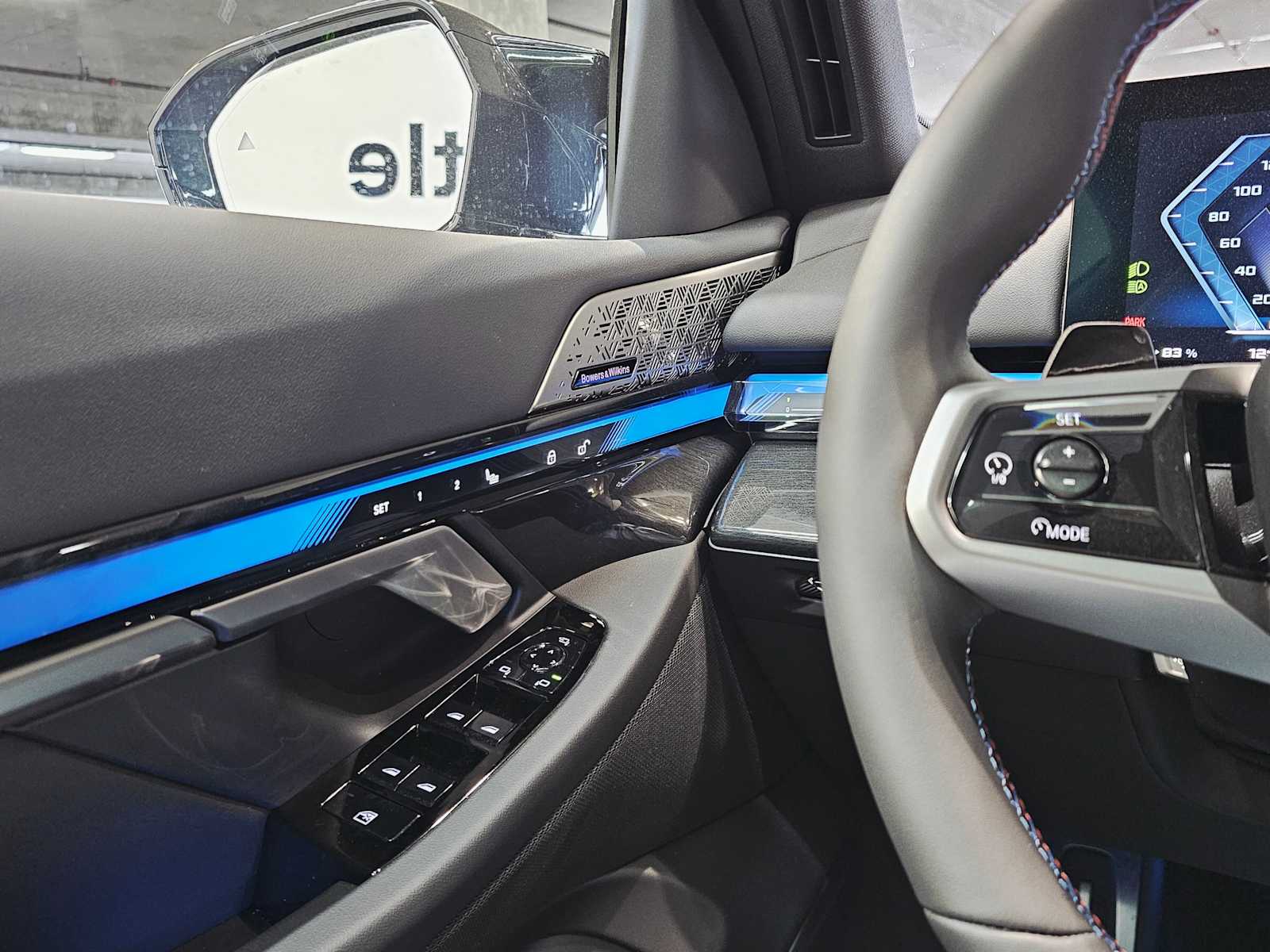 Thumbnail: 2025 BMW i5 - 22